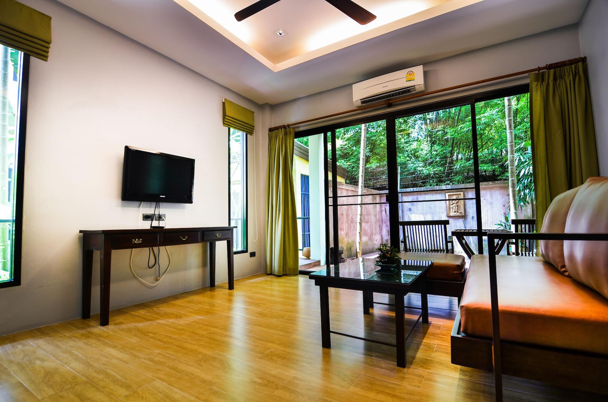 Cocoville Phuket - Sha 3*