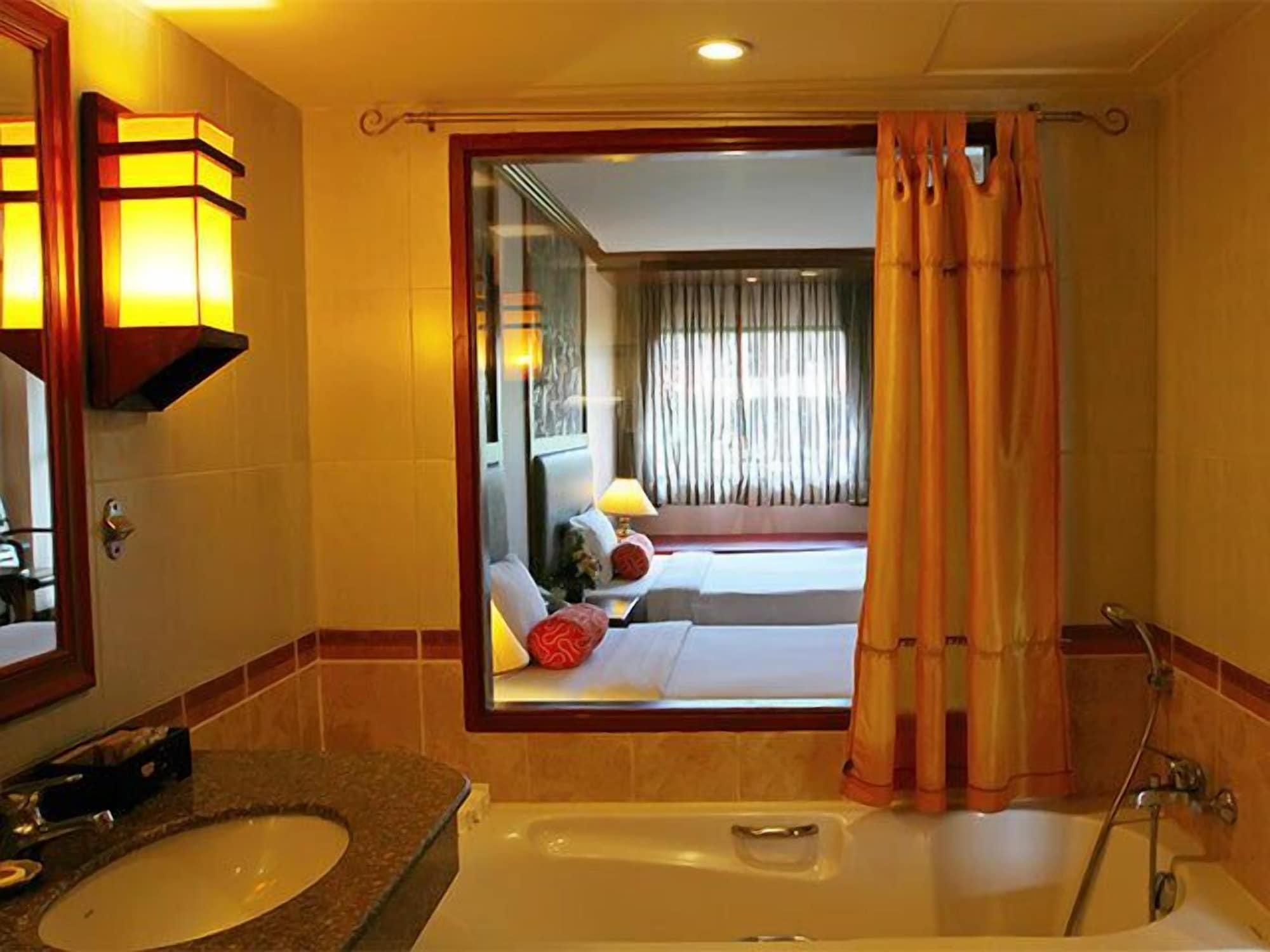 Bauman Grand 4*