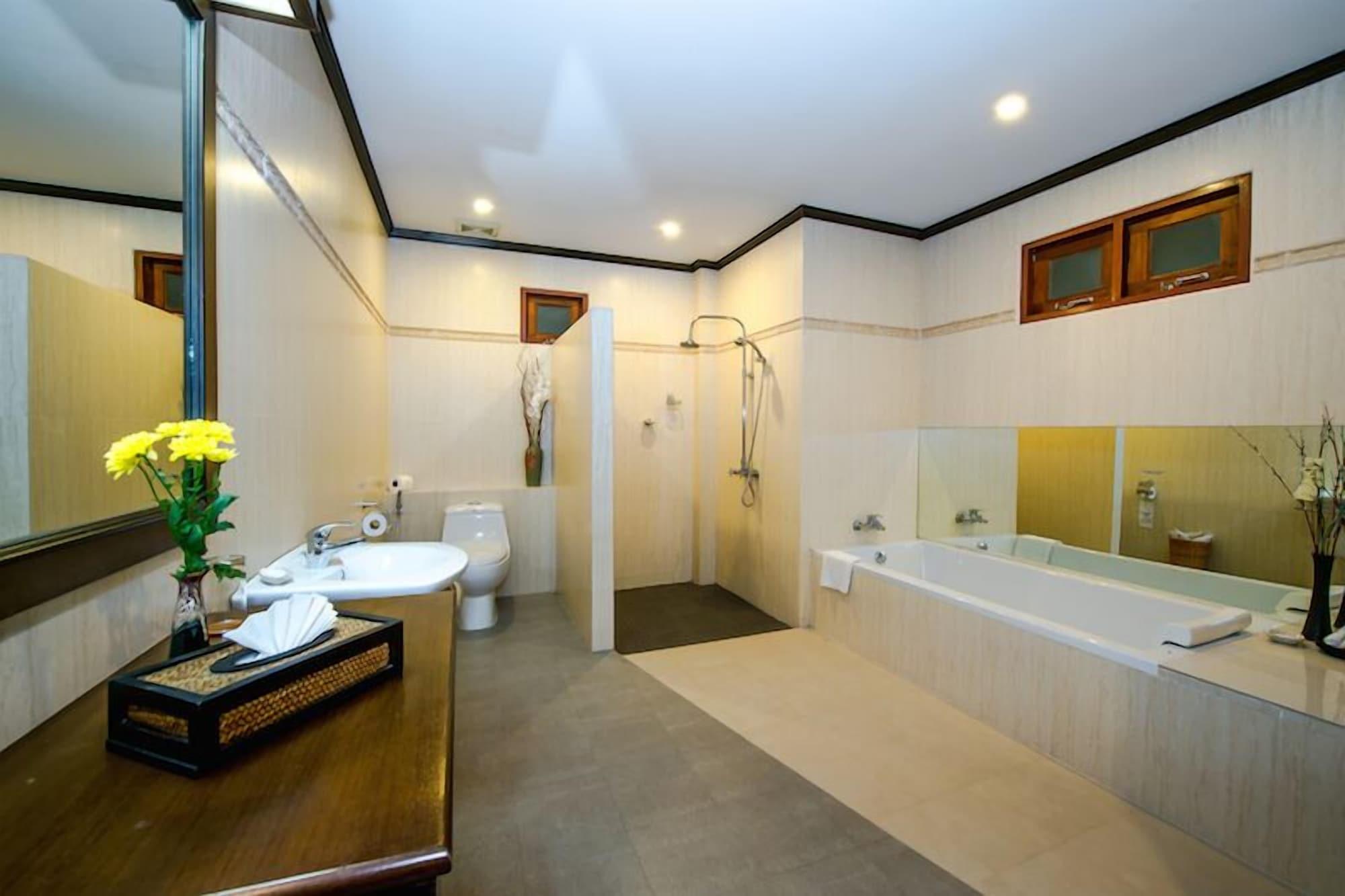 Pai Tan - Sha Extra Resort Bang Tao Beach (Phuket)