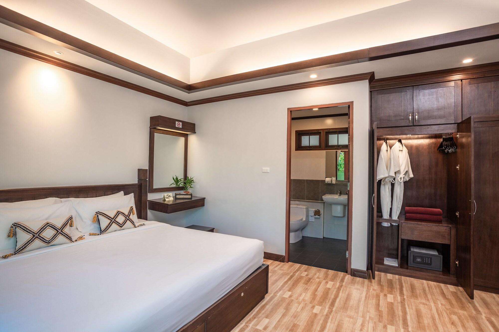 Pai Tan - Sha Extra Bang Tao Beach (Phuket)