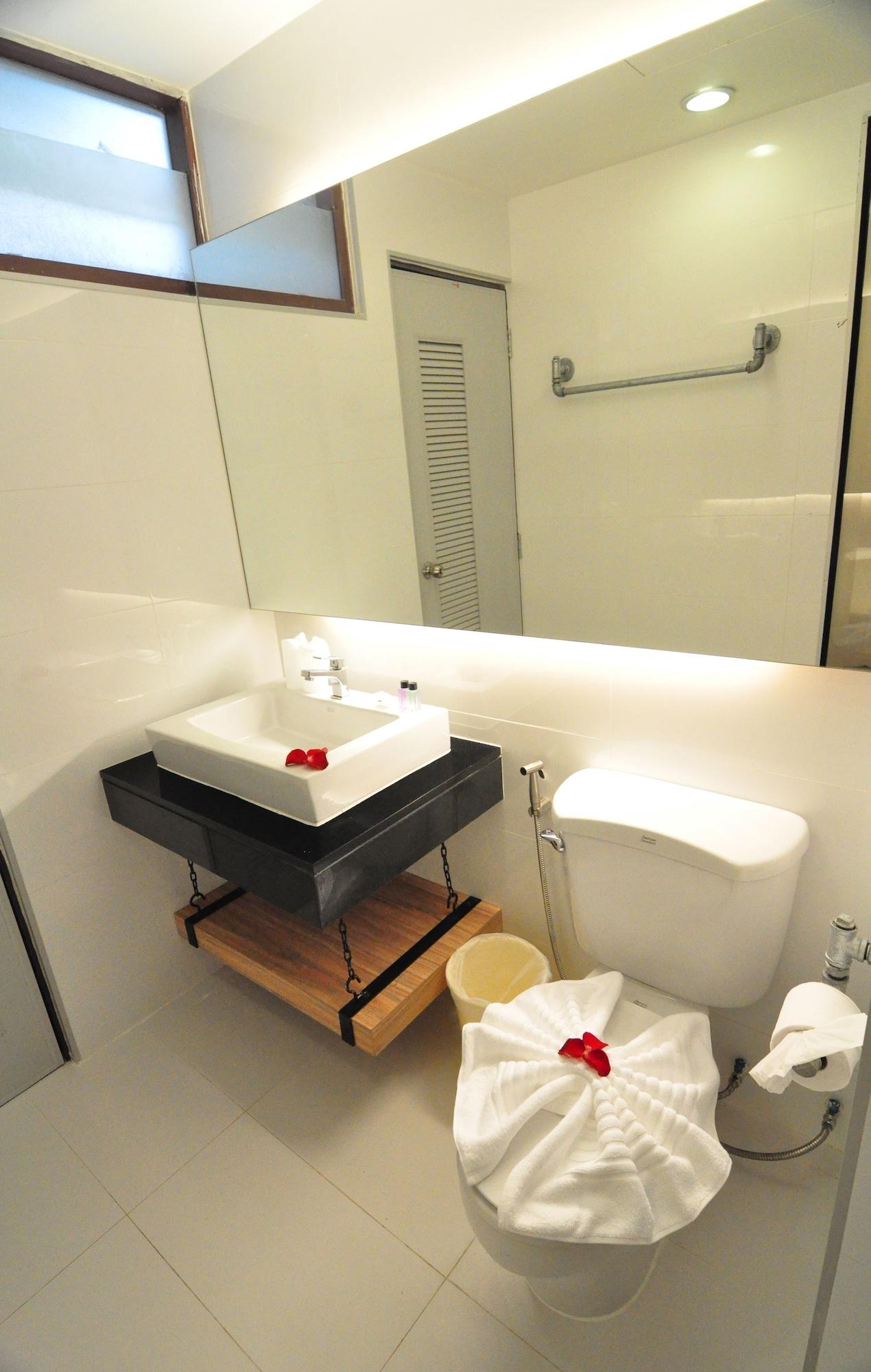 Forty Winks Phuket Hotel 3*