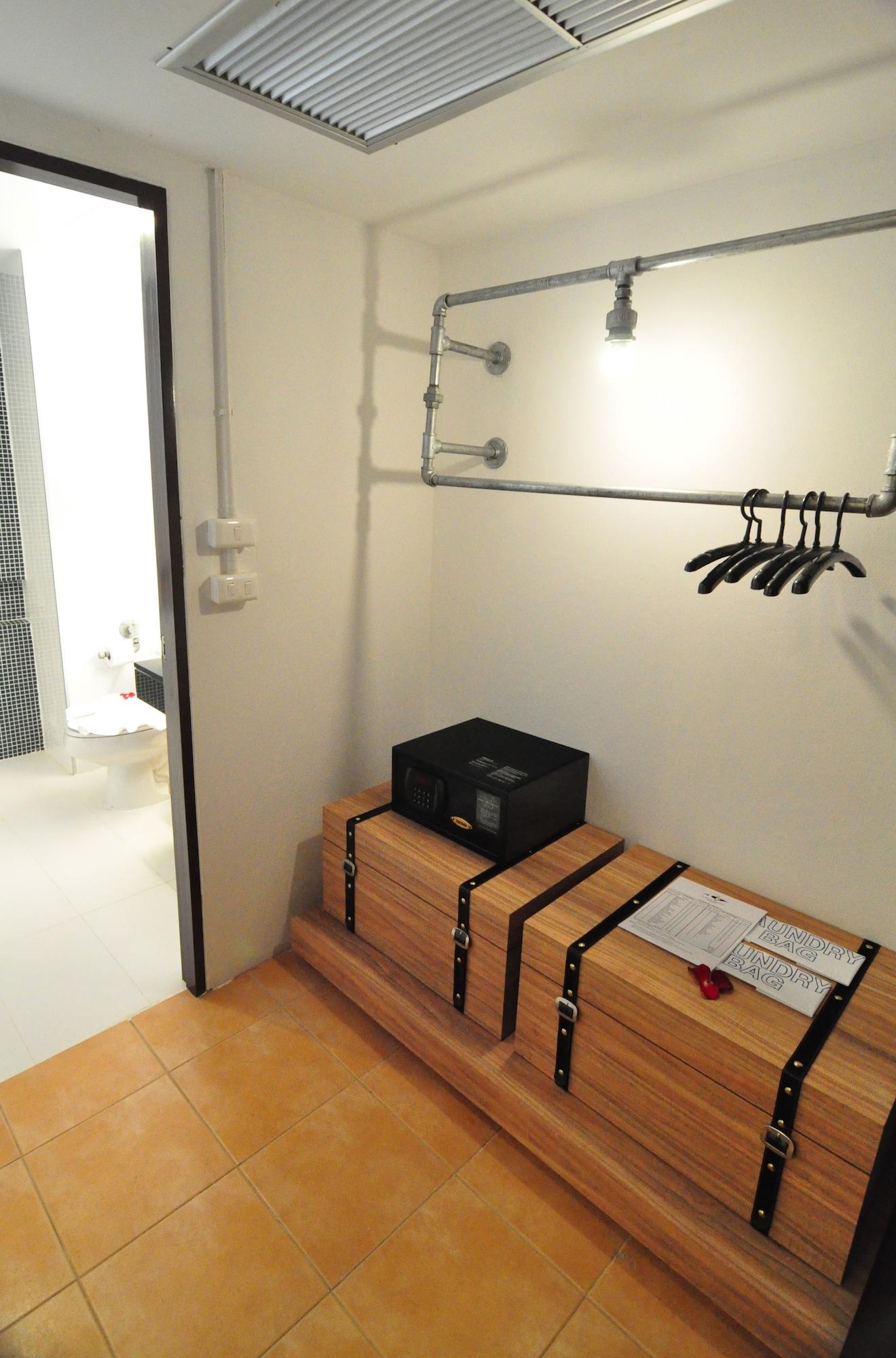 Forty Winks Phuket 3*