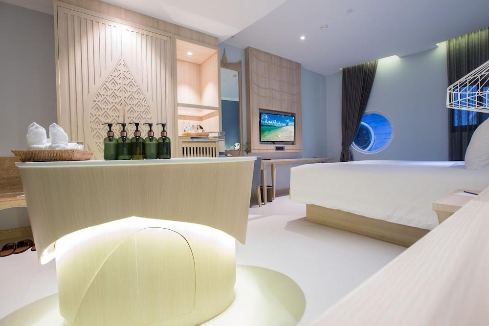 Beyond 4* Patong