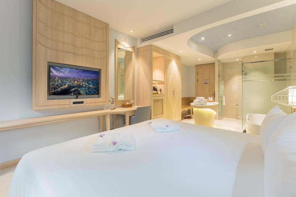 Beyond Hotel 4*