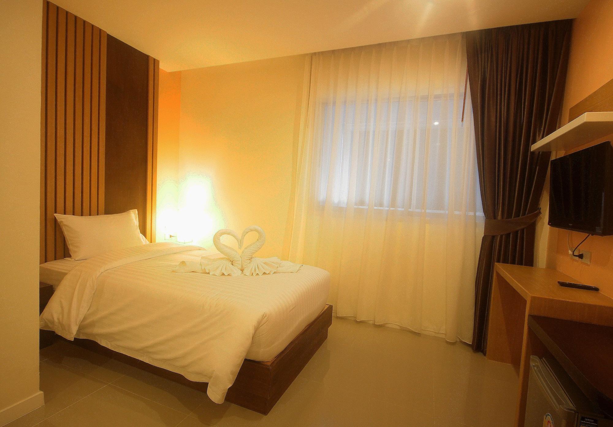 Hotel Breezotel - Sha Certified Patong