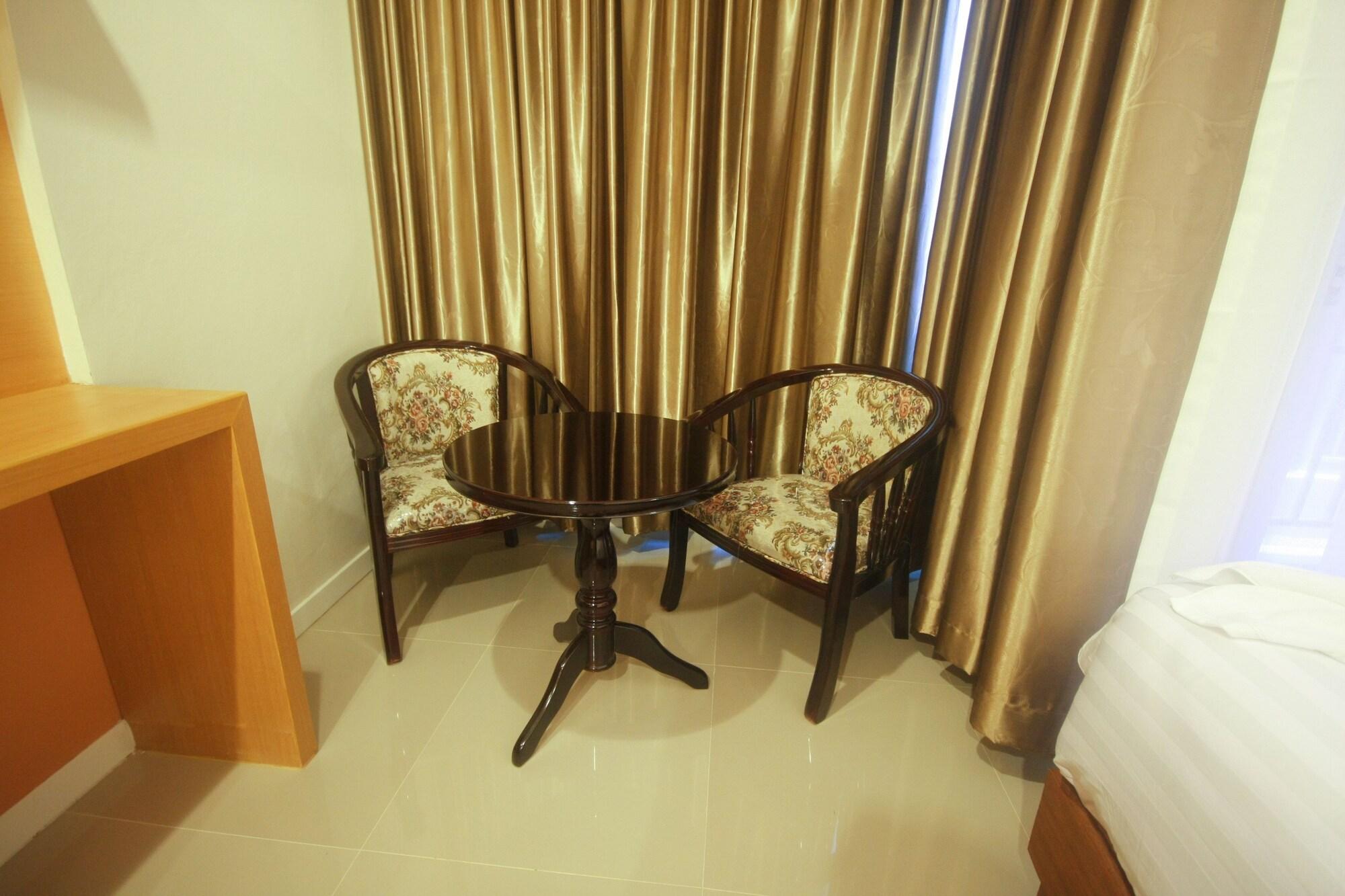 Hotel Breezotel - Sha Certified