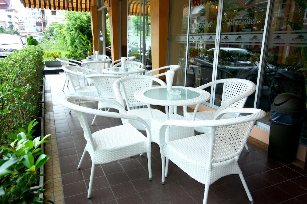 Hotel Breezotel - Sha Certified Patong