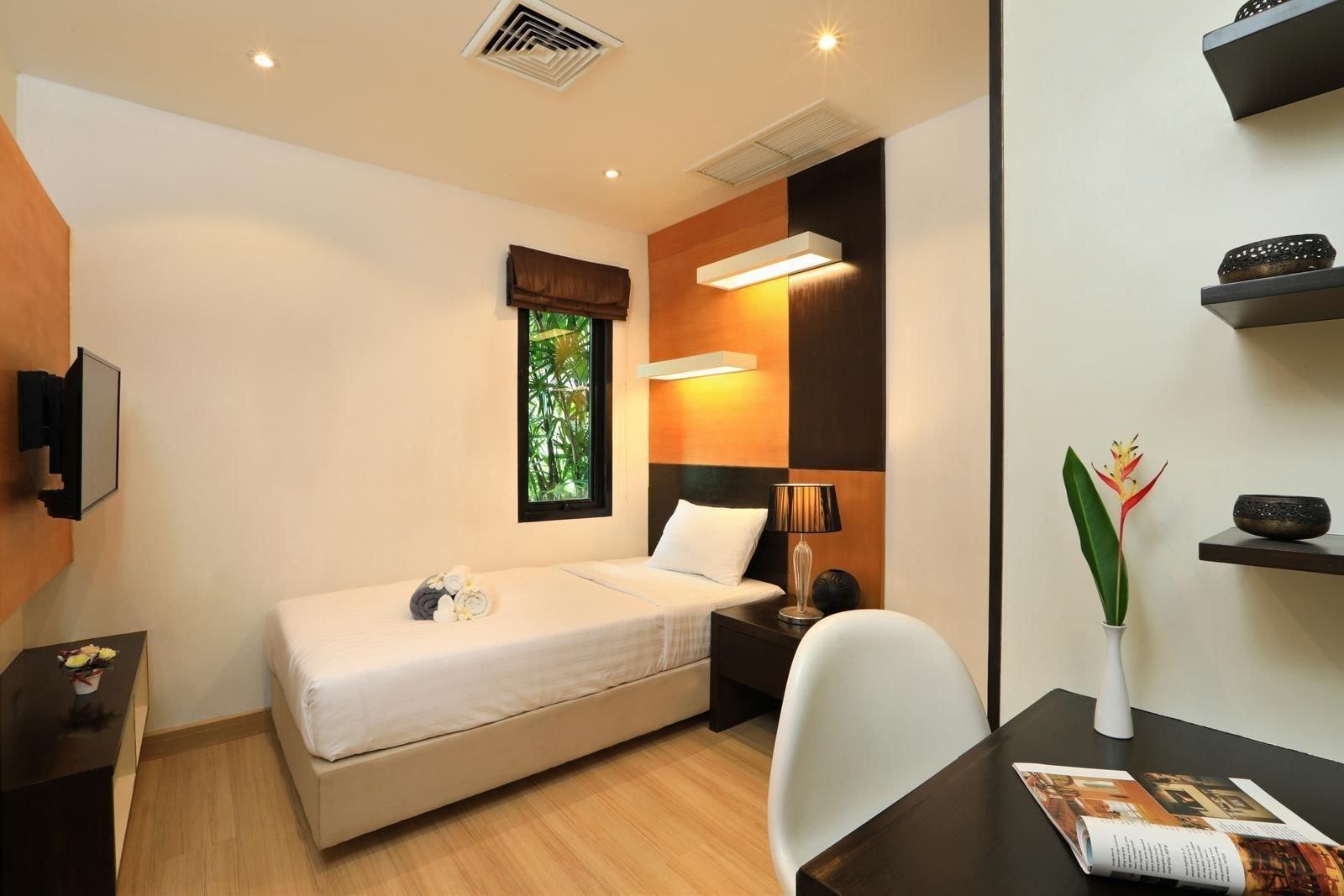 Hill * Kamala Beach