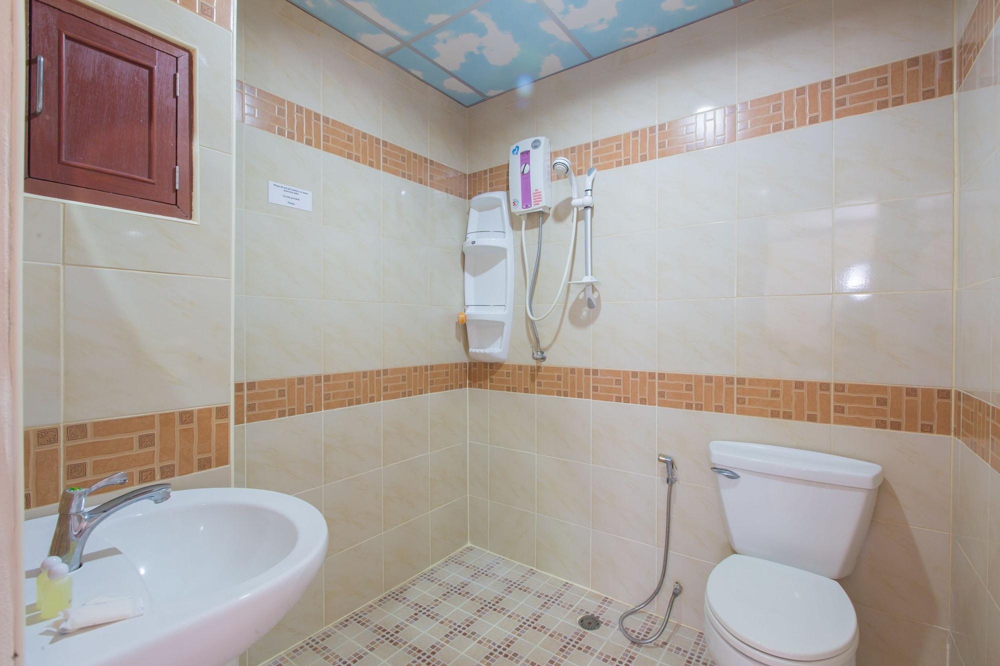 Rai Rom Yen Sha Apartamento