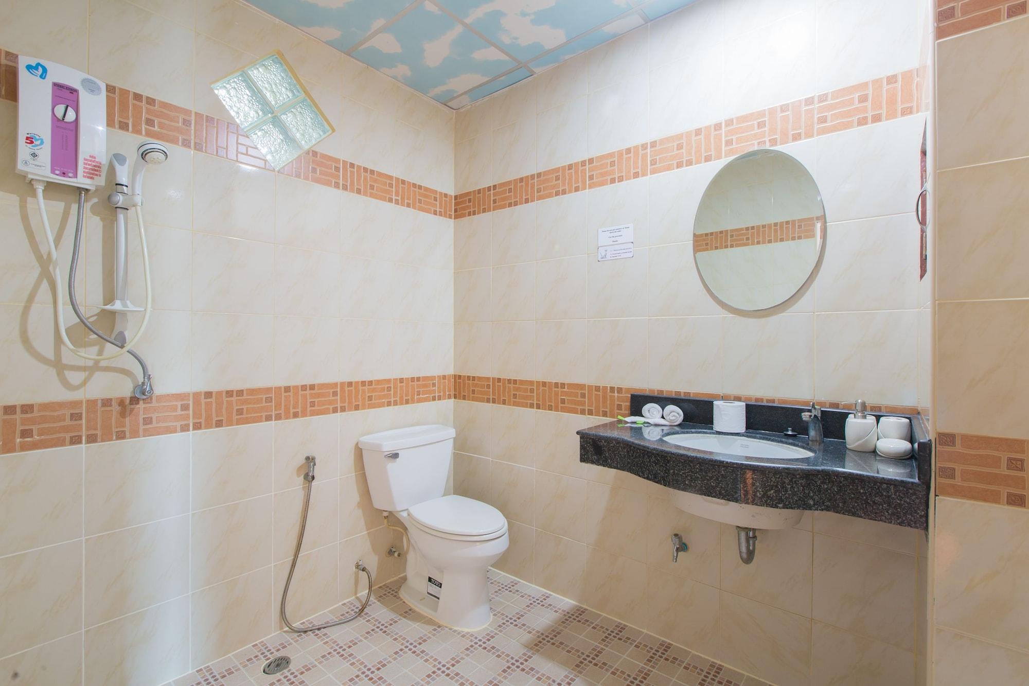 Rai Rom Yen Sha Apartamento