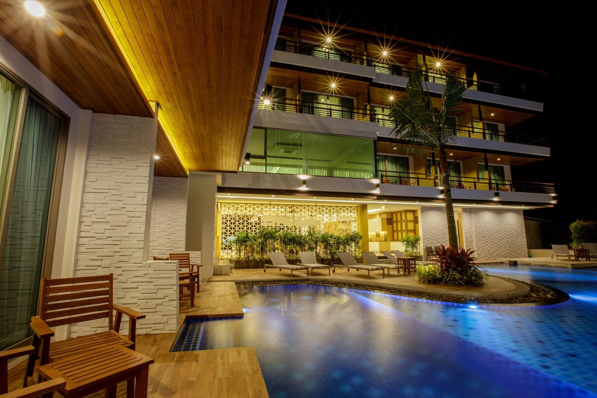 Aqua Sha Hotel 4*