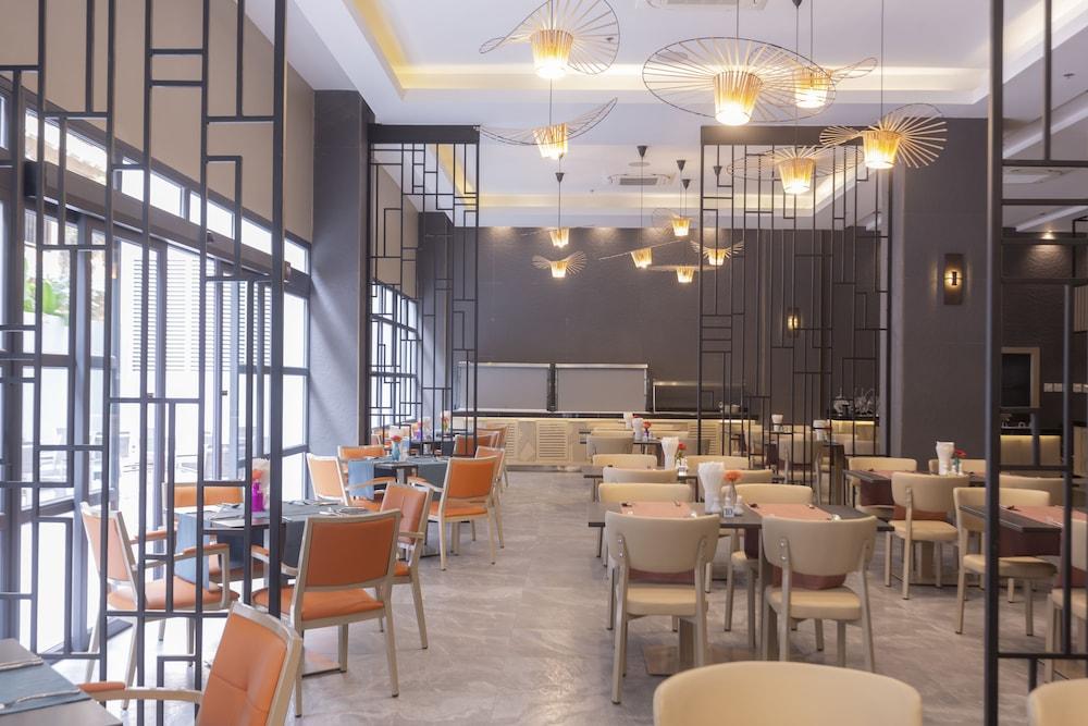 Woovo Phuket - Sha Extra 4*