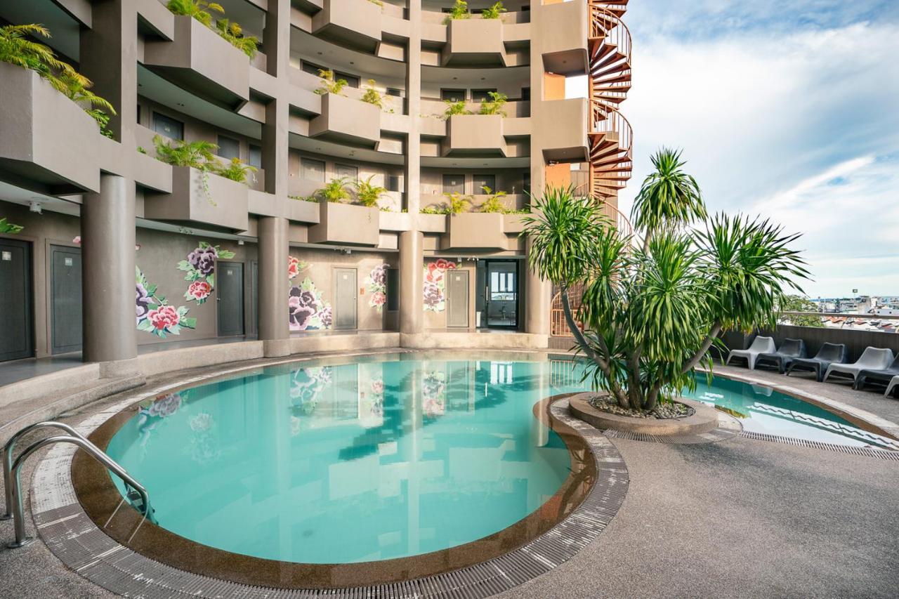 I Pavilion 4*