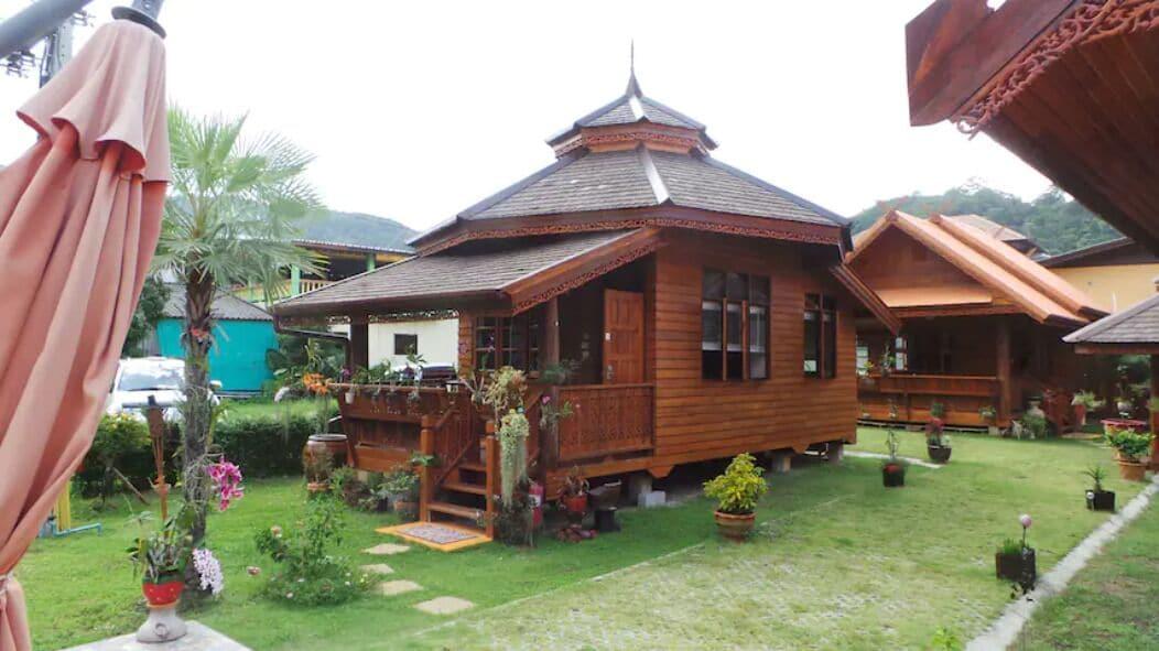 Golden Teak Baan Sapparot