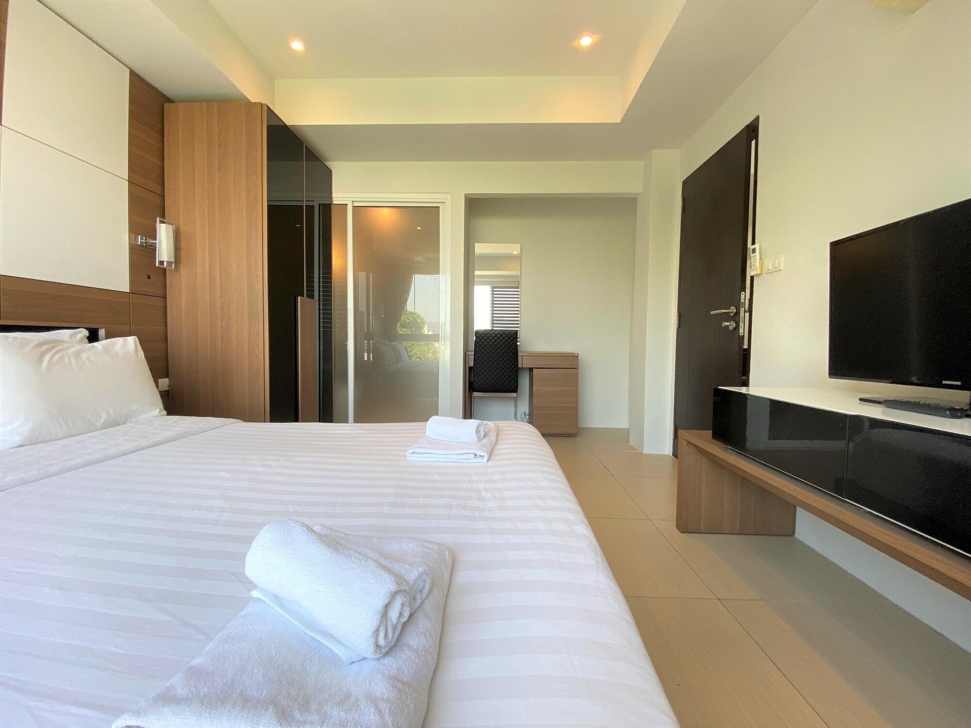 I Am Aparthotel 3*