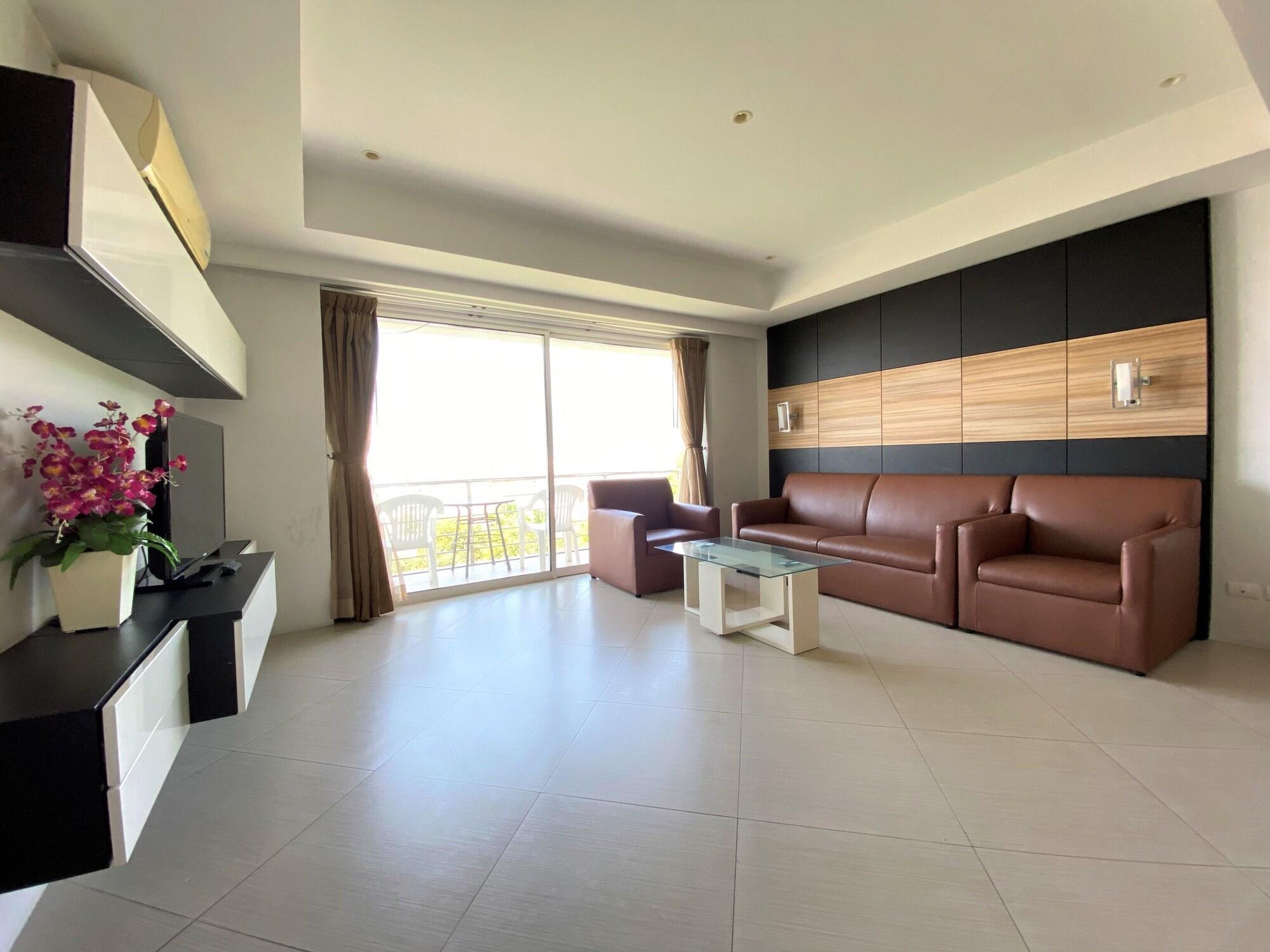 I Am Aparthotel Patong