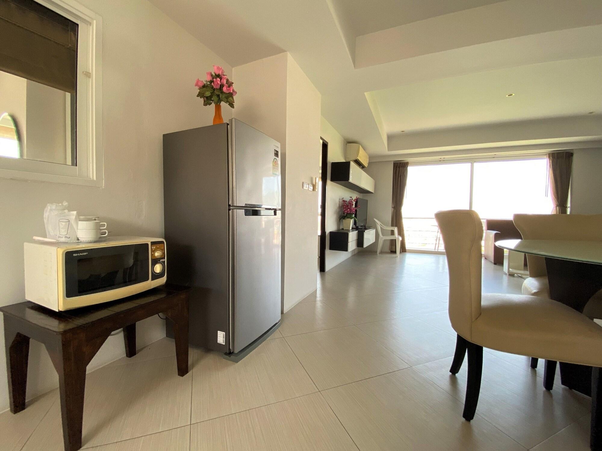 I Am Aparthotel Patong
