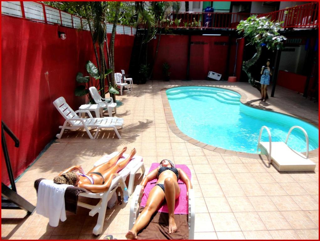 Boomerang Hostel *