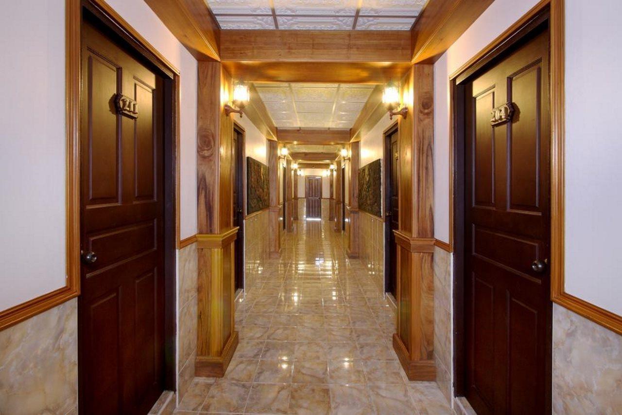 Hotel Palace Phuket 3*