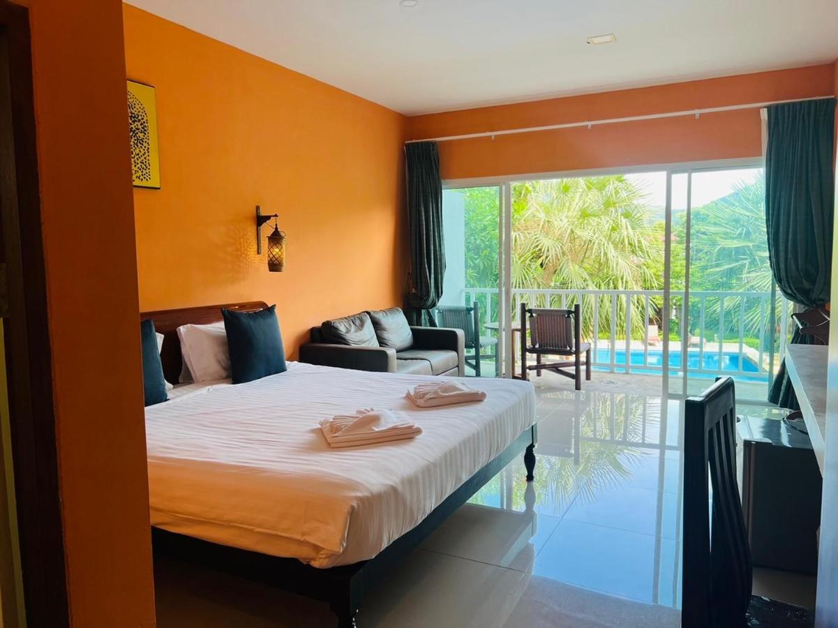 Hotel Bora Bora Phuket