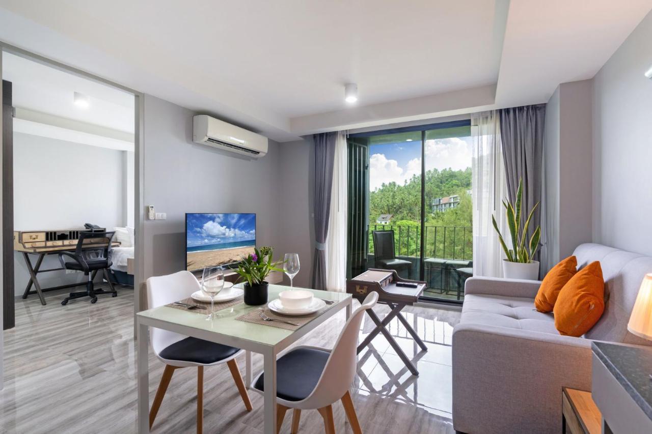Tropical Living Surin Phuket Ban Lum Fuang