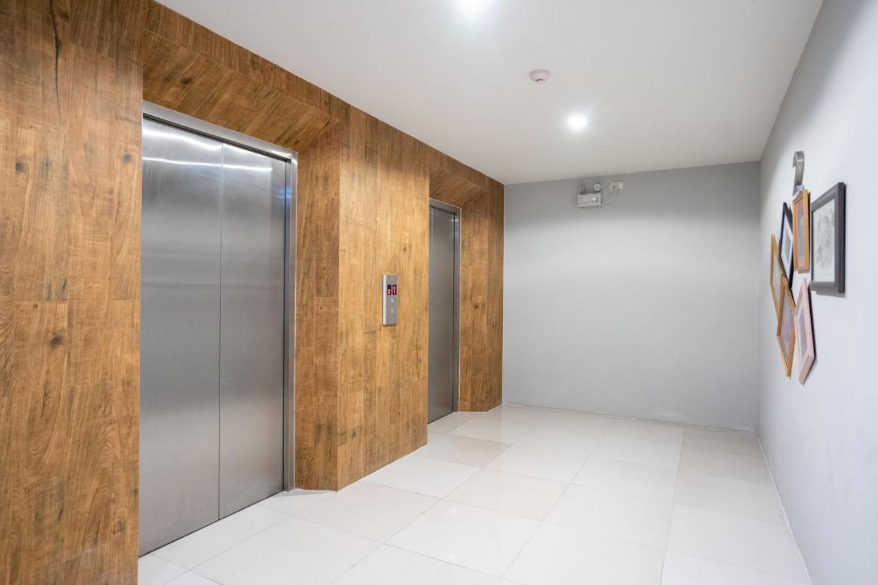 Tropical Living Surin Phuket Apartment *