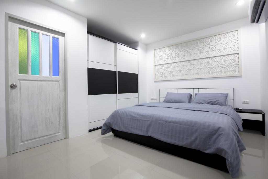 Apartment Number 4