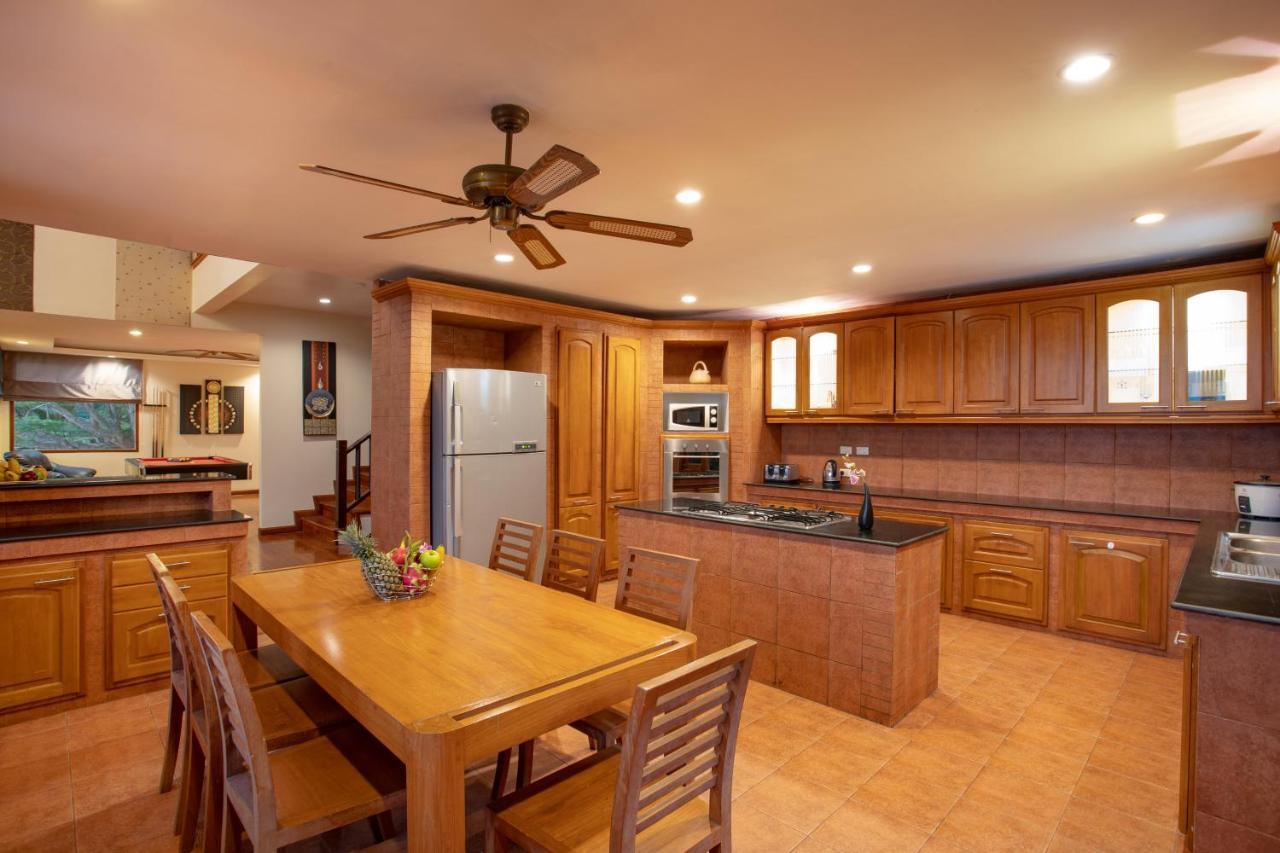 Heavenly 8 Villa Patong