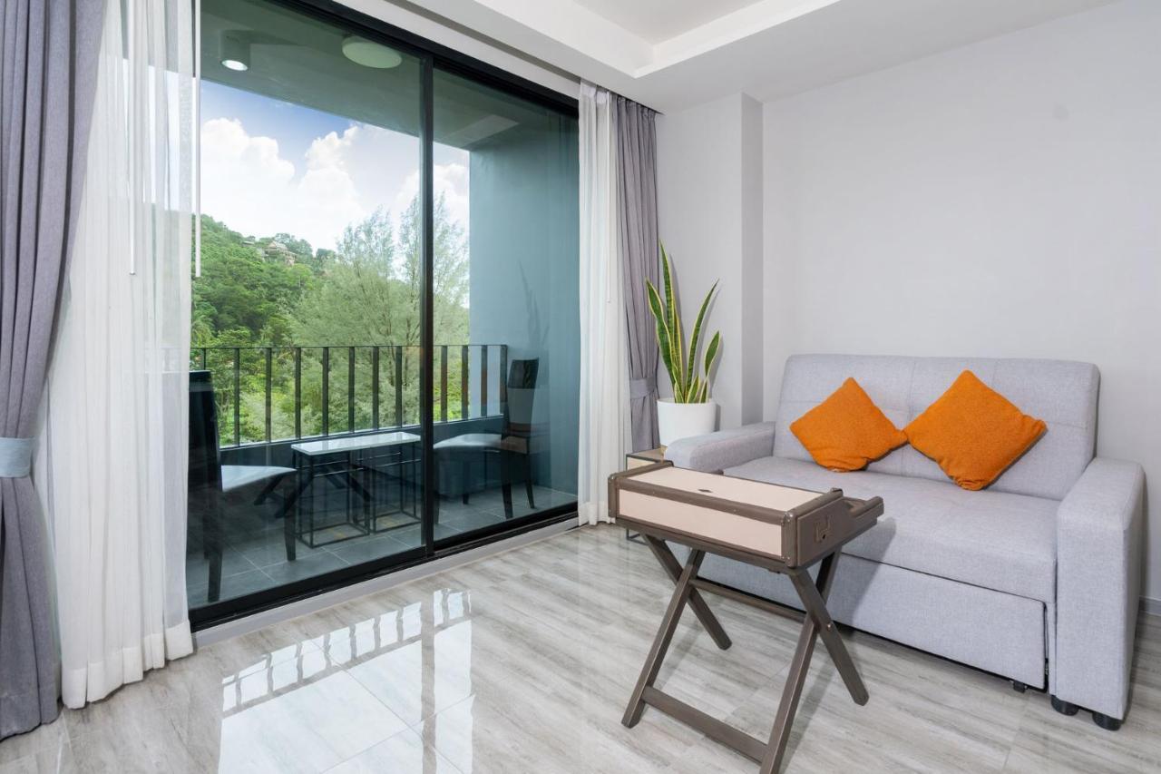 Tropical Living Surin Phuket *