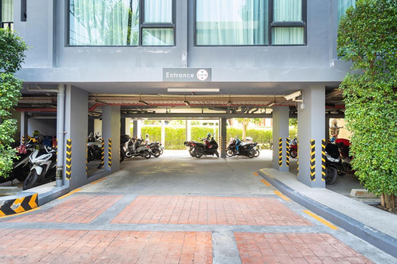 Tropical Living Surin Phuket Apartment *