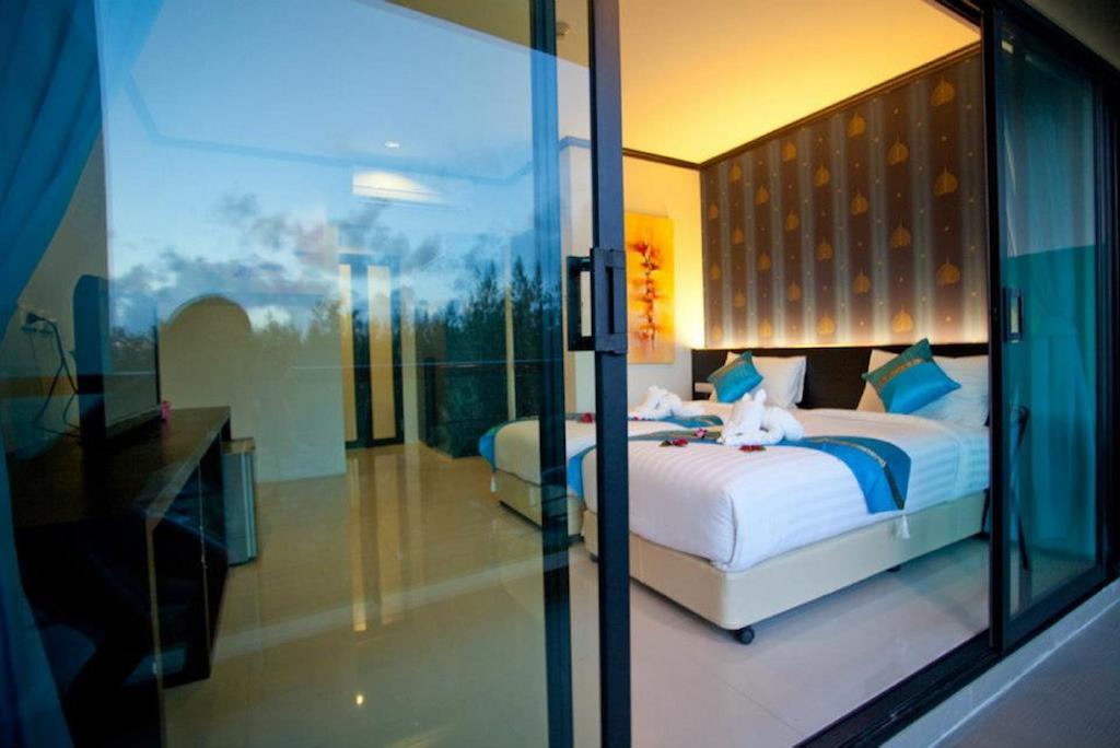 Kata Green Beach Hotel