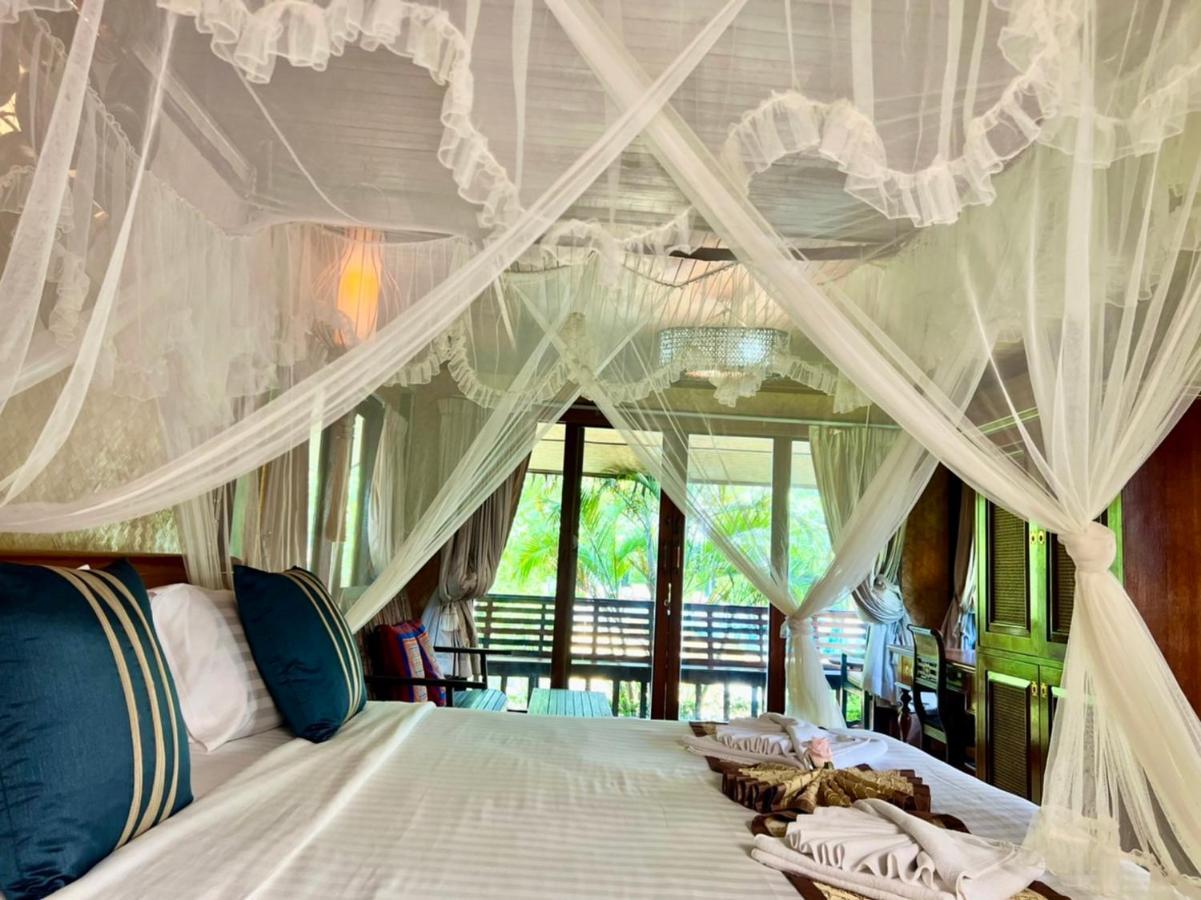 Hotel Bora Bora Phuket Chalong