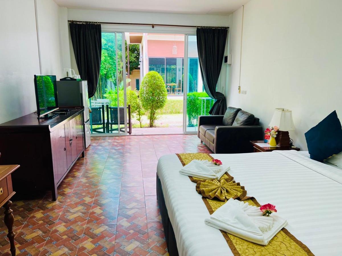 Bora Bora Phuket Hotel