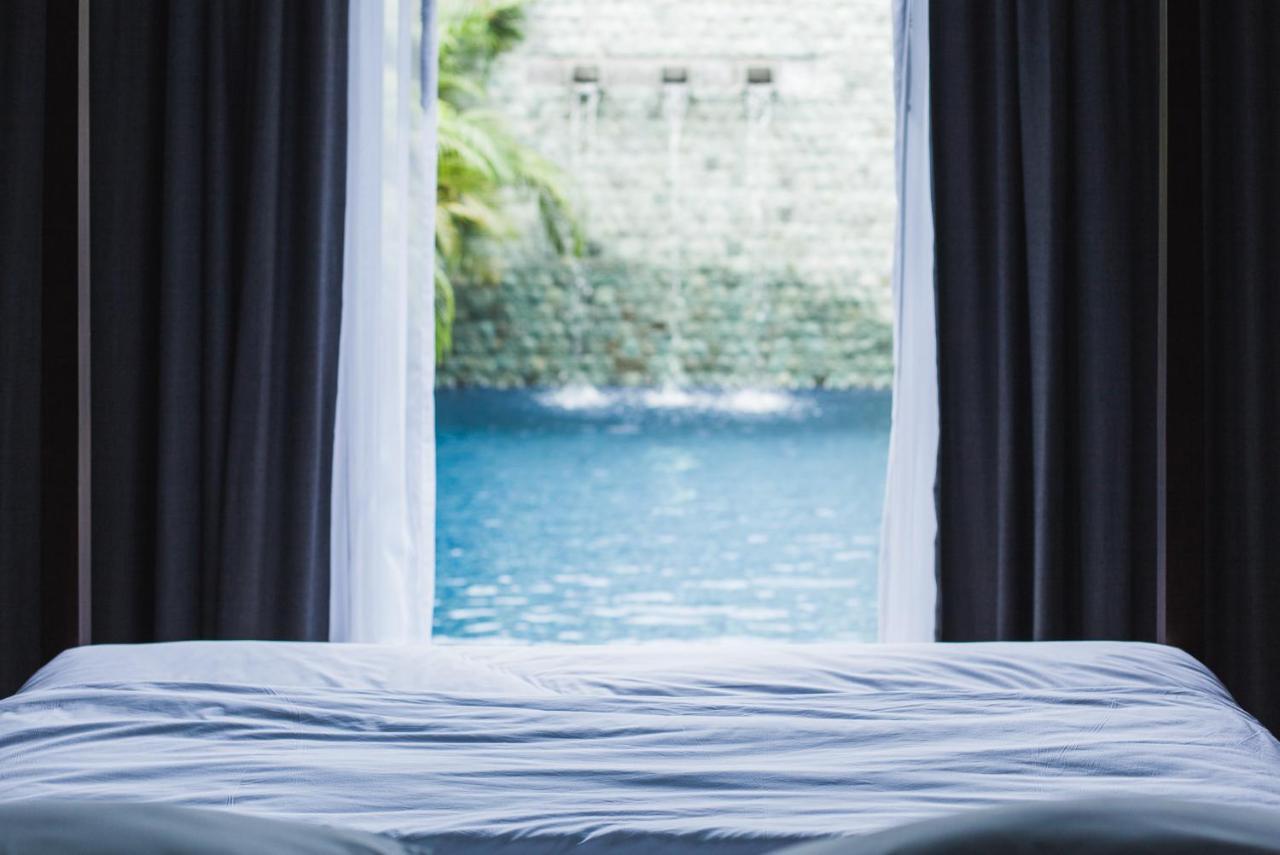 One Bedroom Onyx