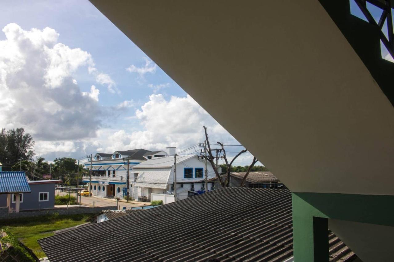 N&n House Laem Hin Resort 3*