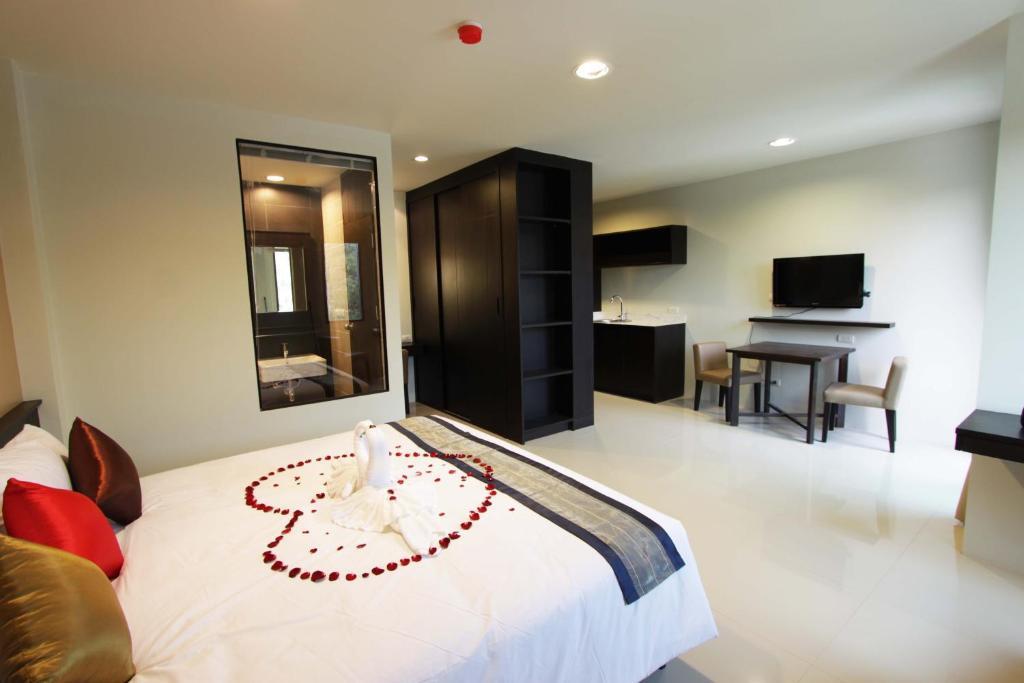 Leisure Place Phuket 3*