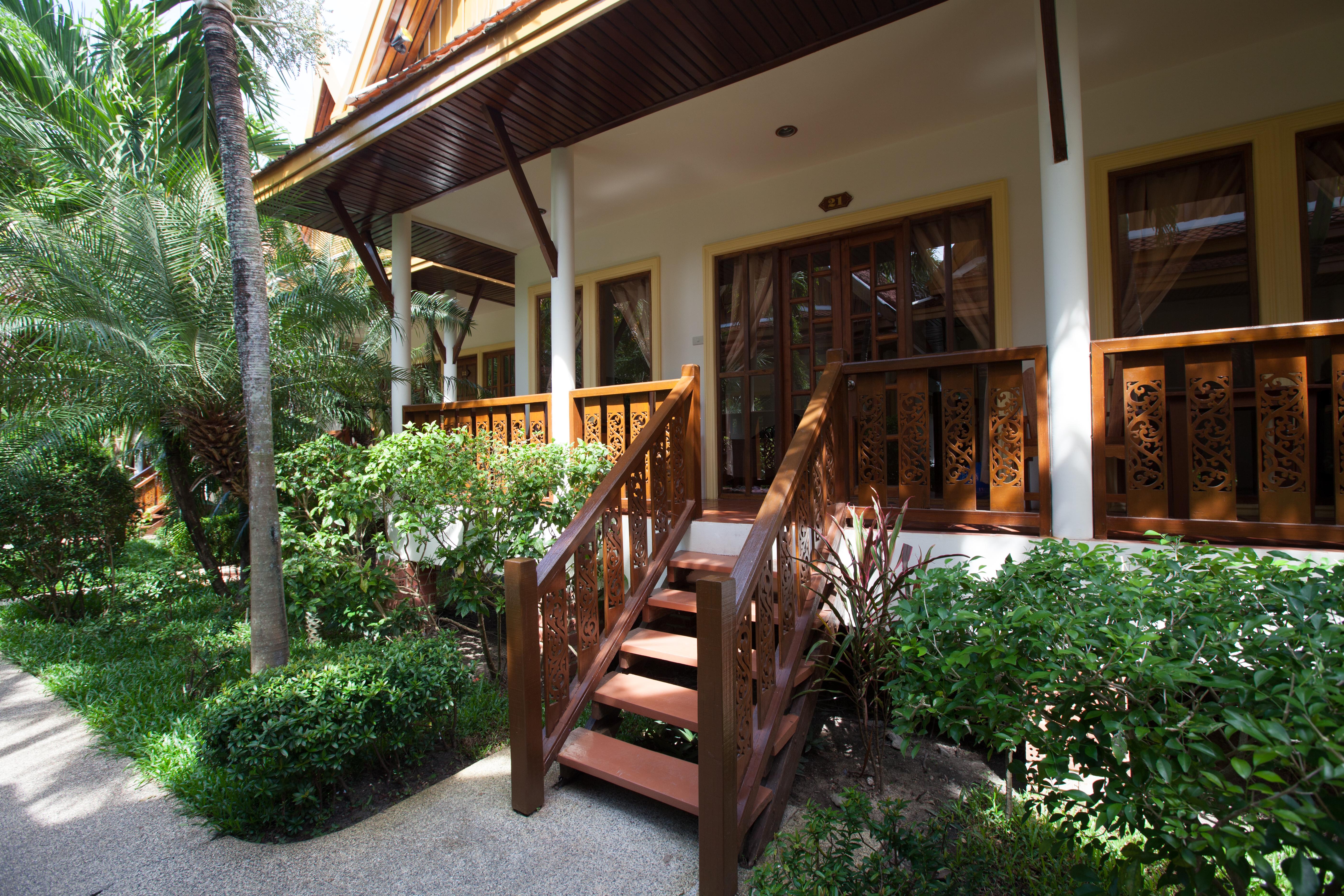 Resort Bangtao Village - Sha