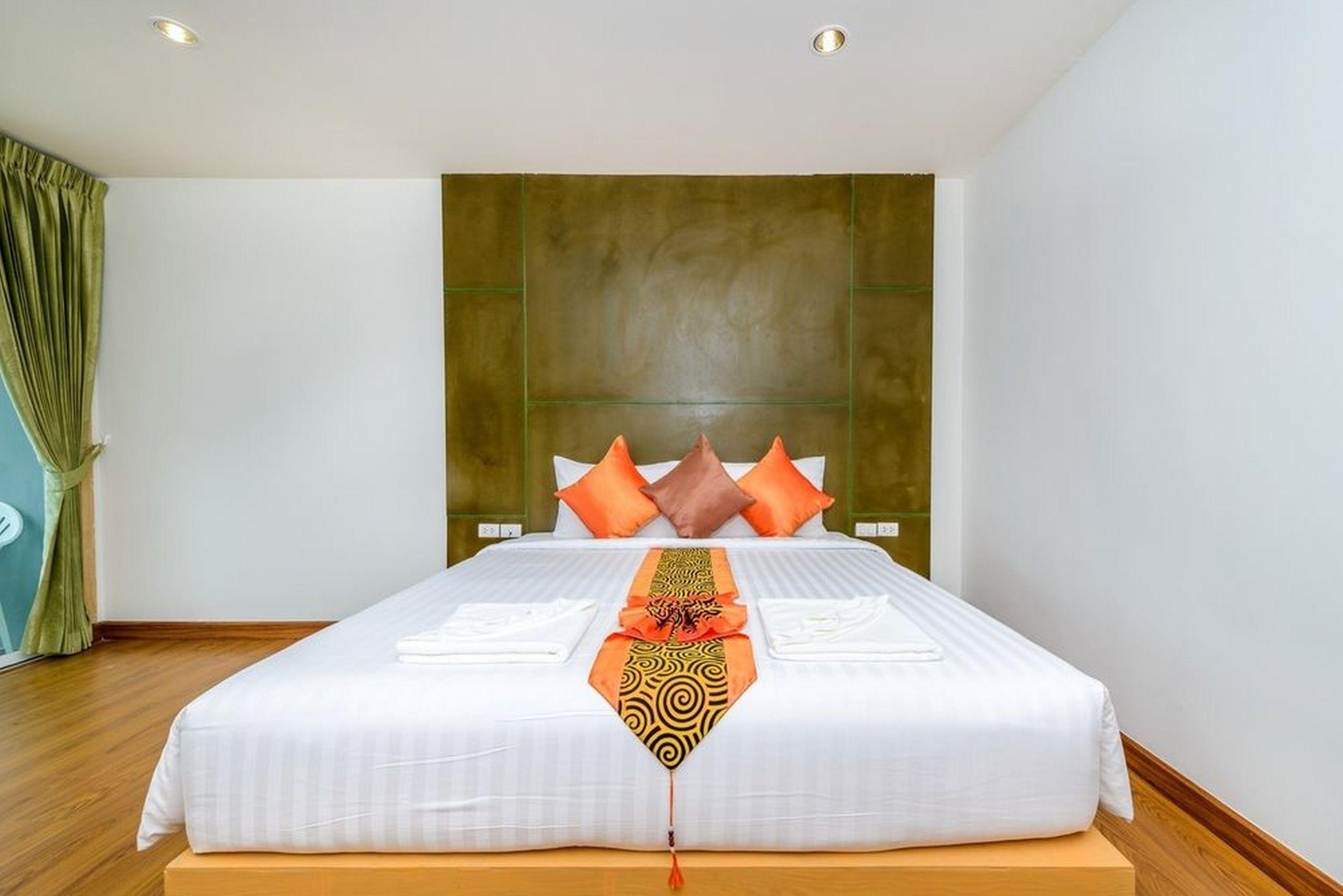 Hotel The Three By Apk