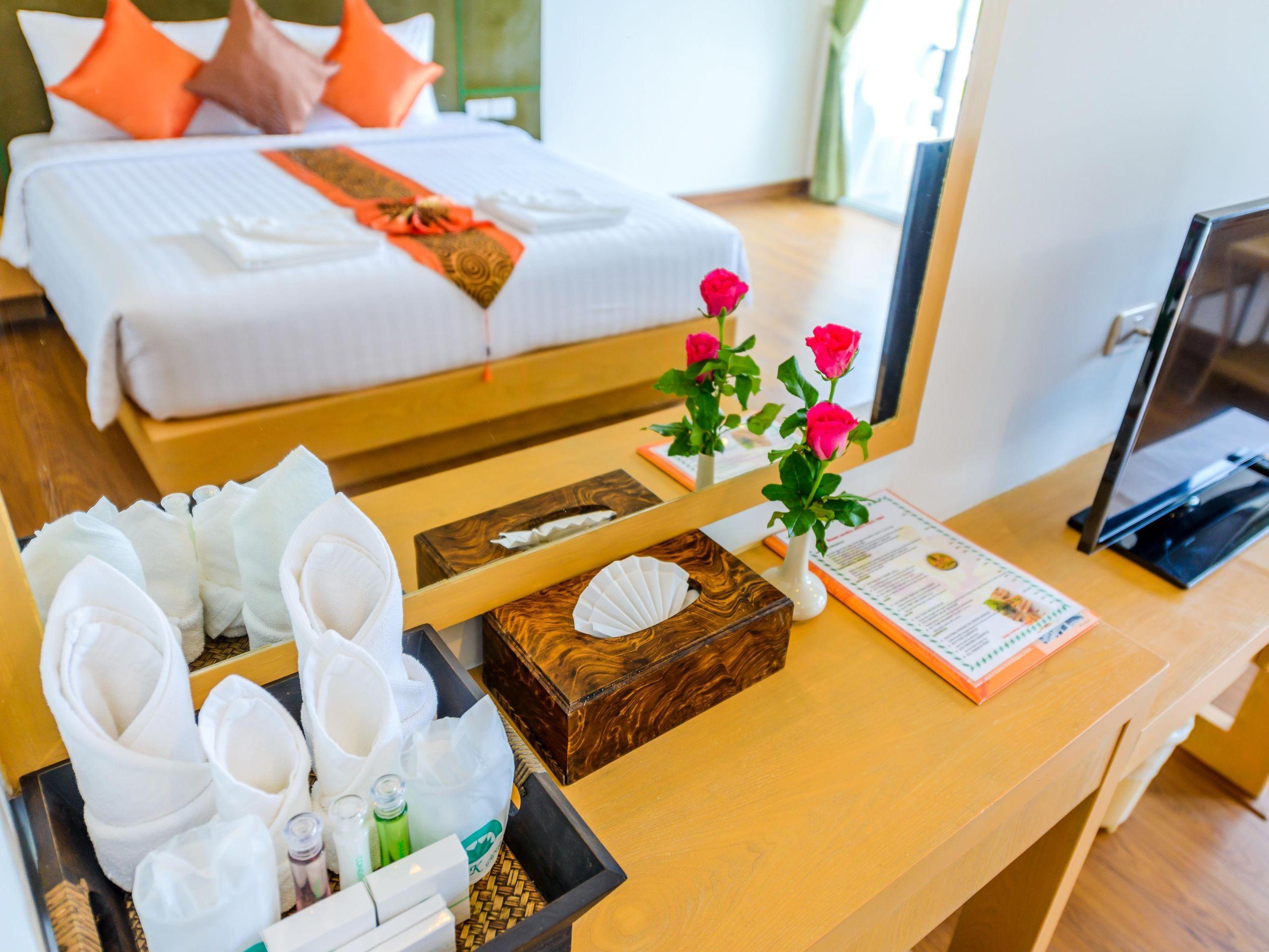 Hotel The Three By Apk