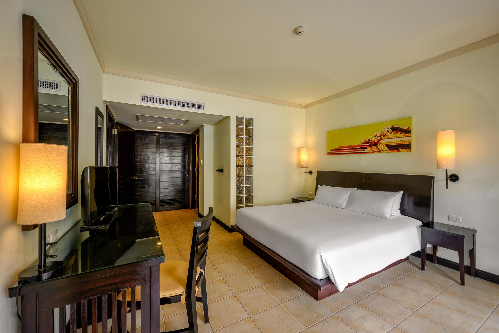 Centara Phuket Hotel 4*
