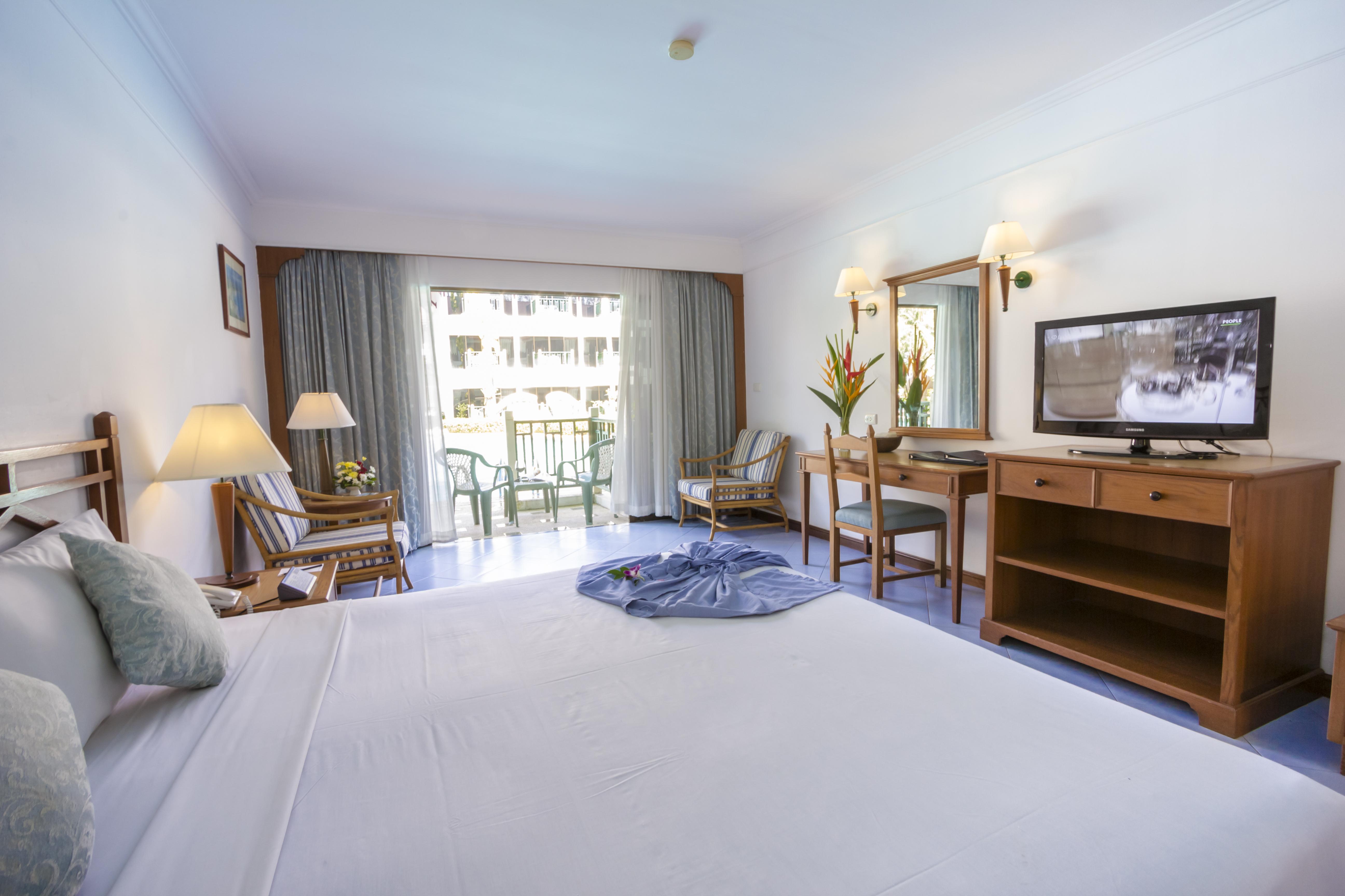 Amora Phuket Resort 5*