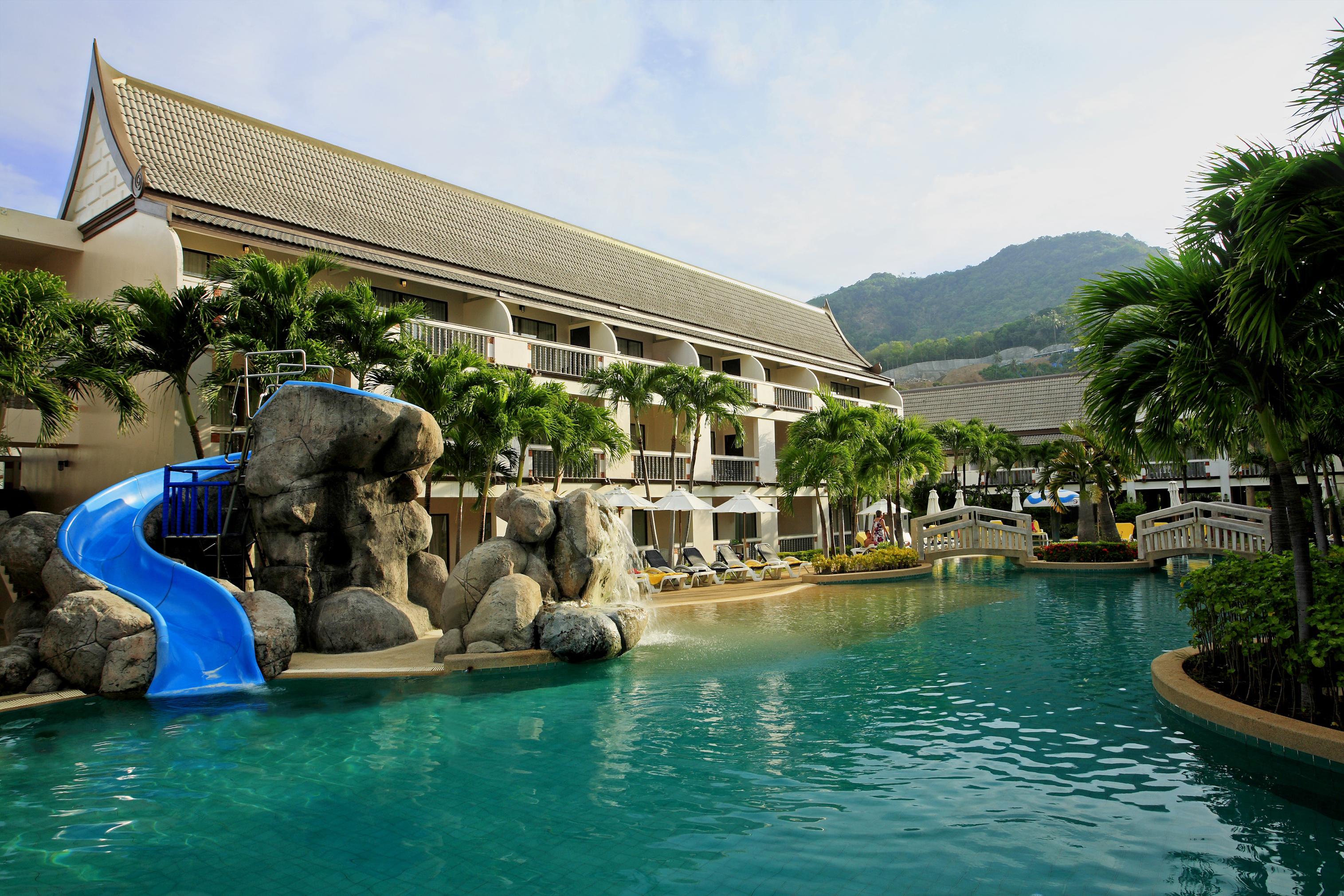 Centara Phuket 4*
