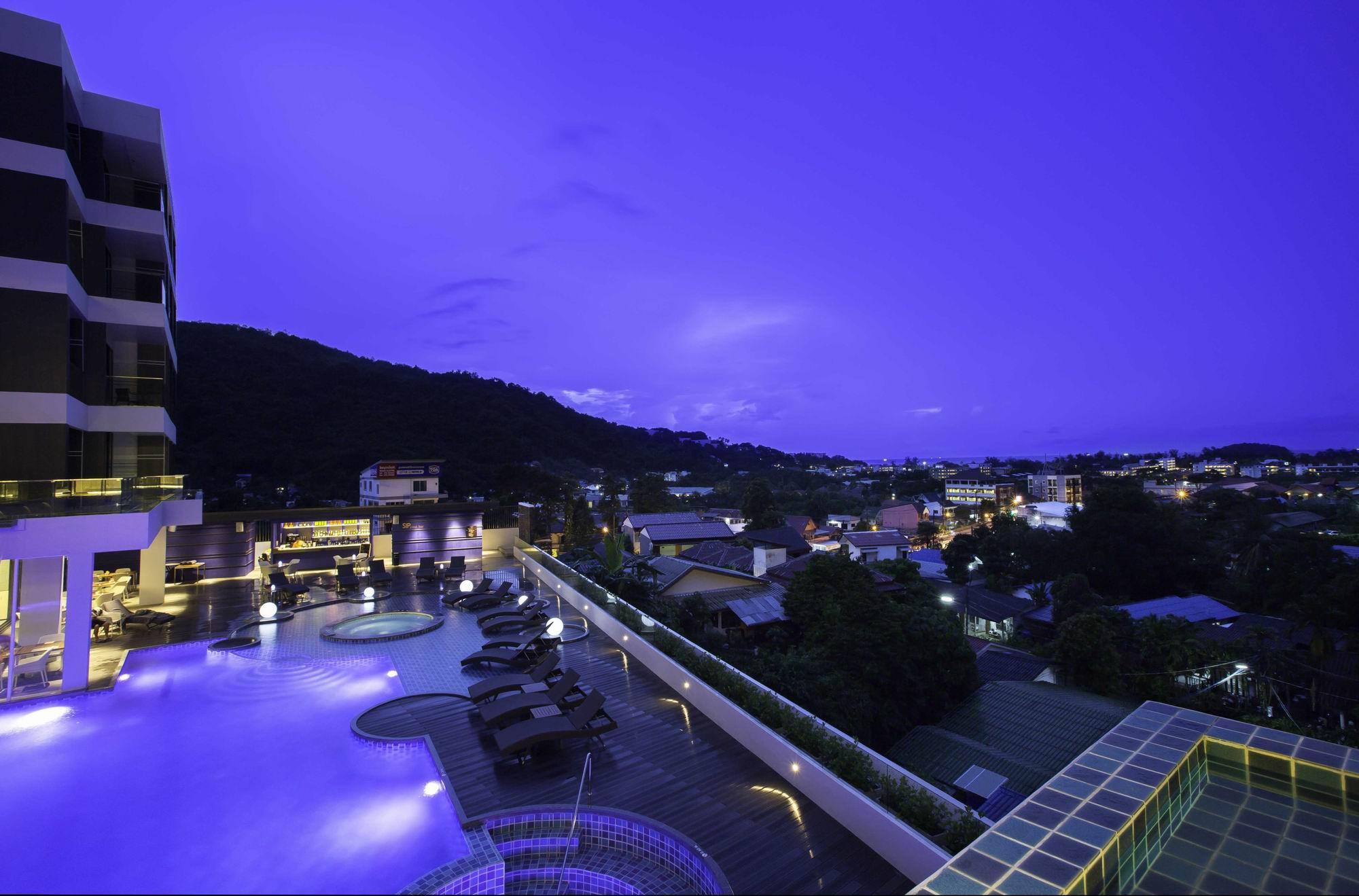 Hotel The Yama Phuket 4*