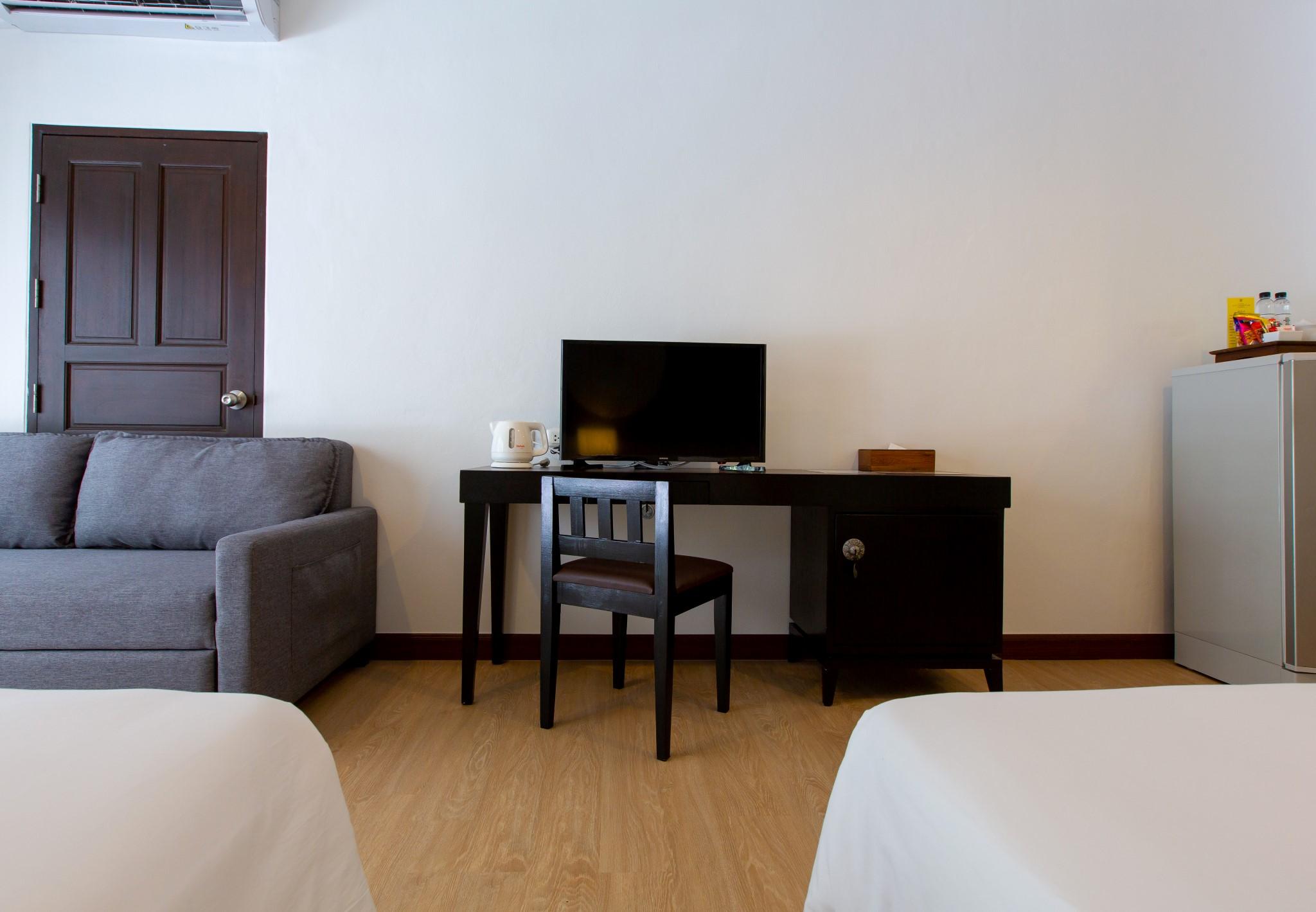 Resort And Nai Yang