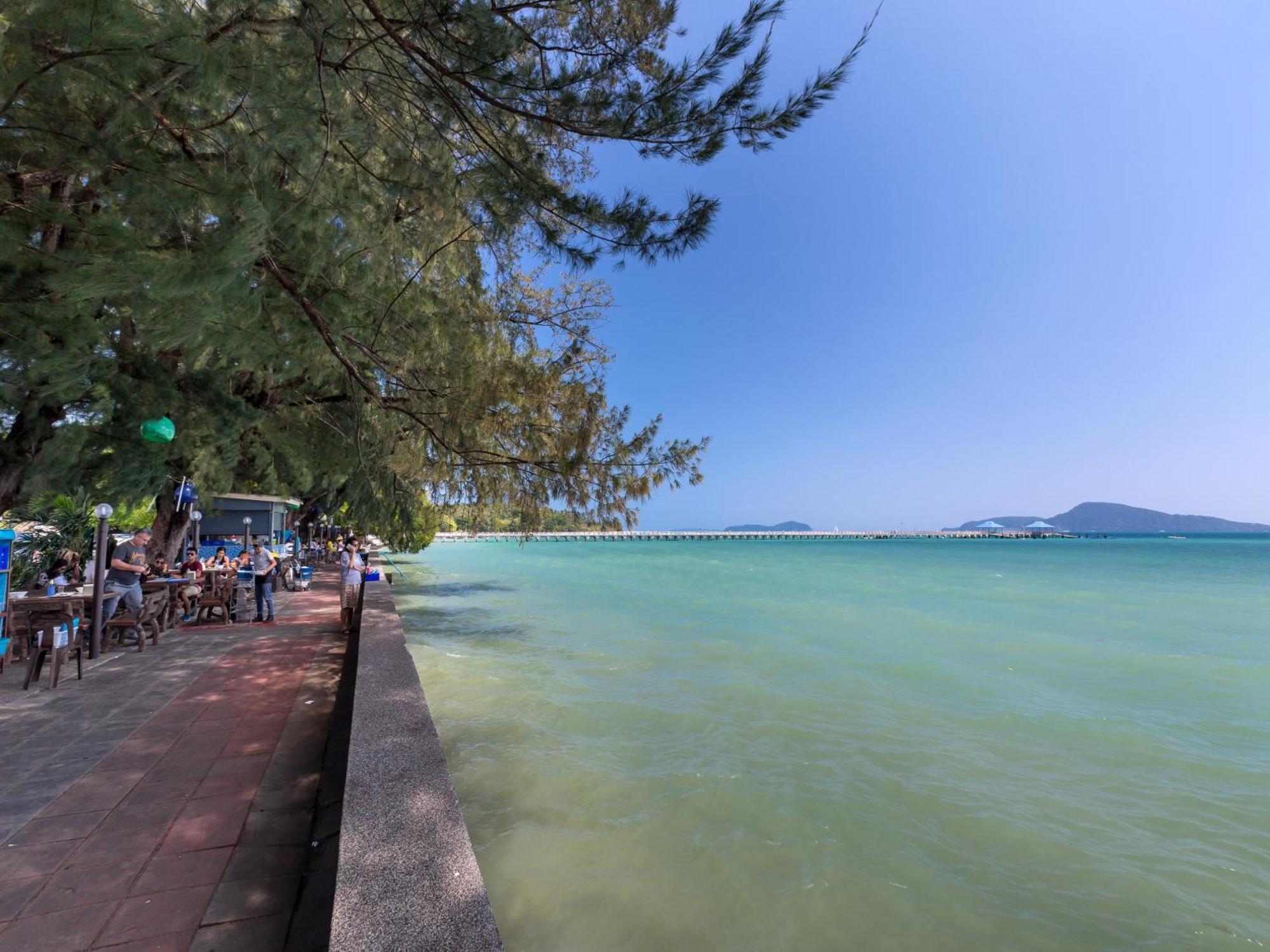 Resort Phuket Sea Sha Extra 4*