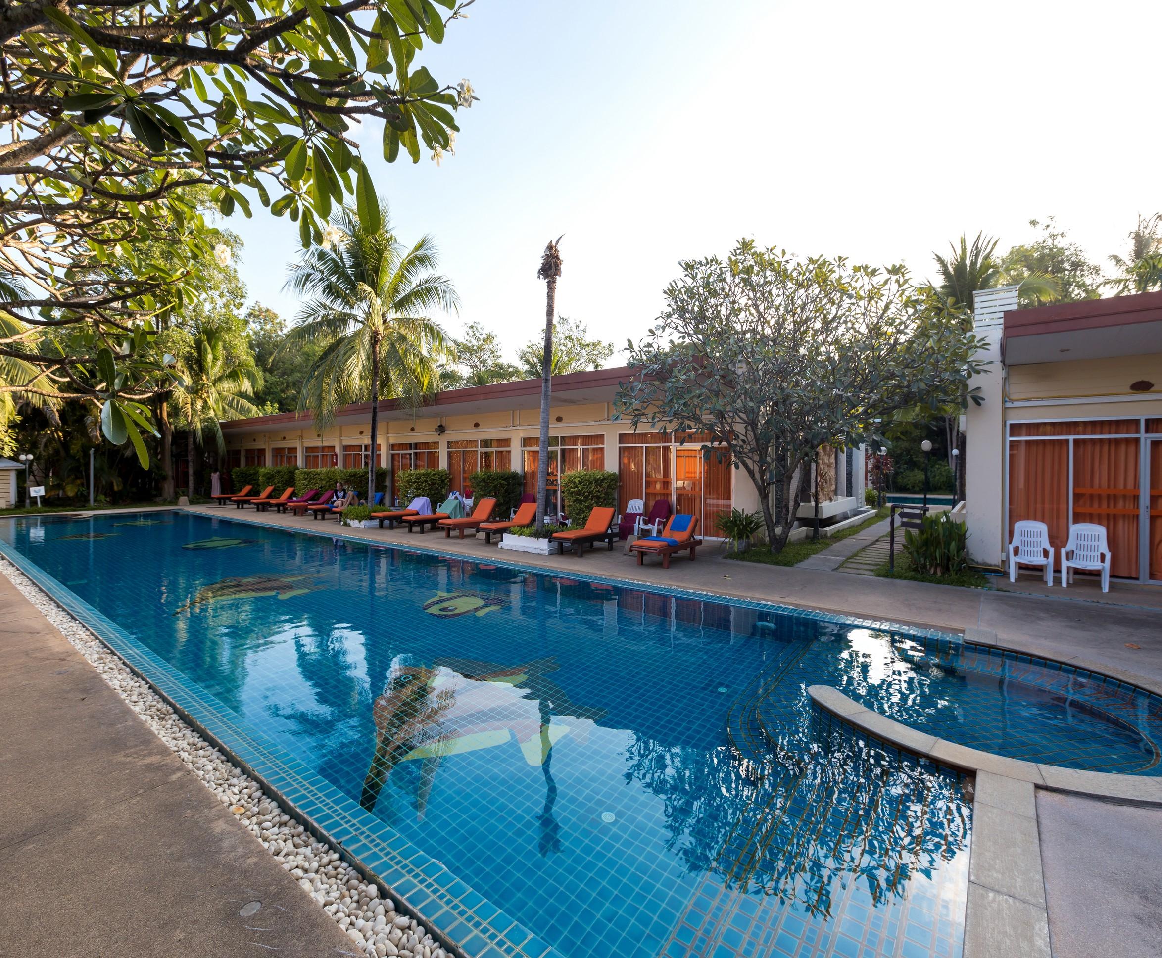 Resort Phuket Sea Sha Extra 4*