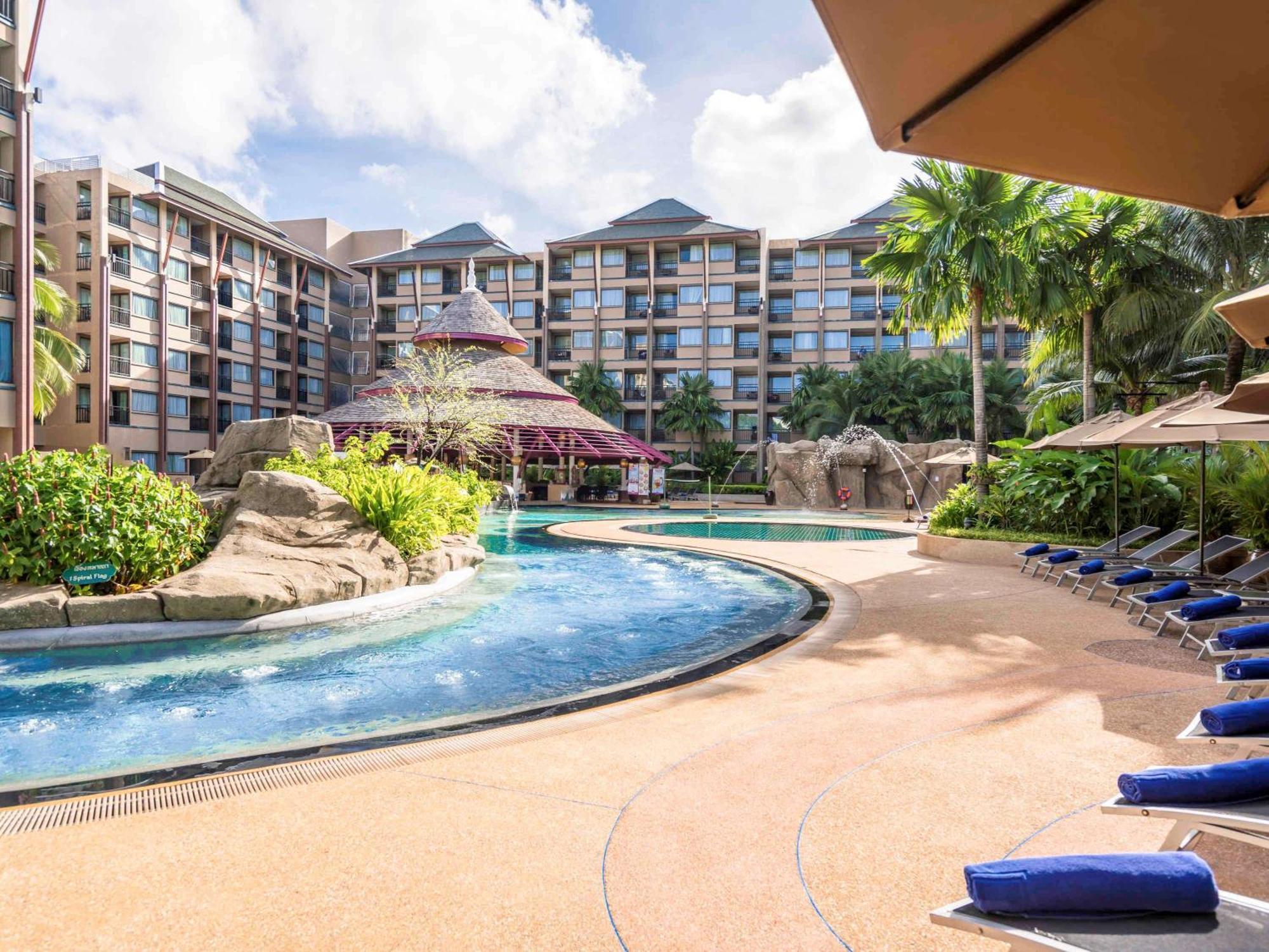 Novotel Phuket Vintage Park 4*