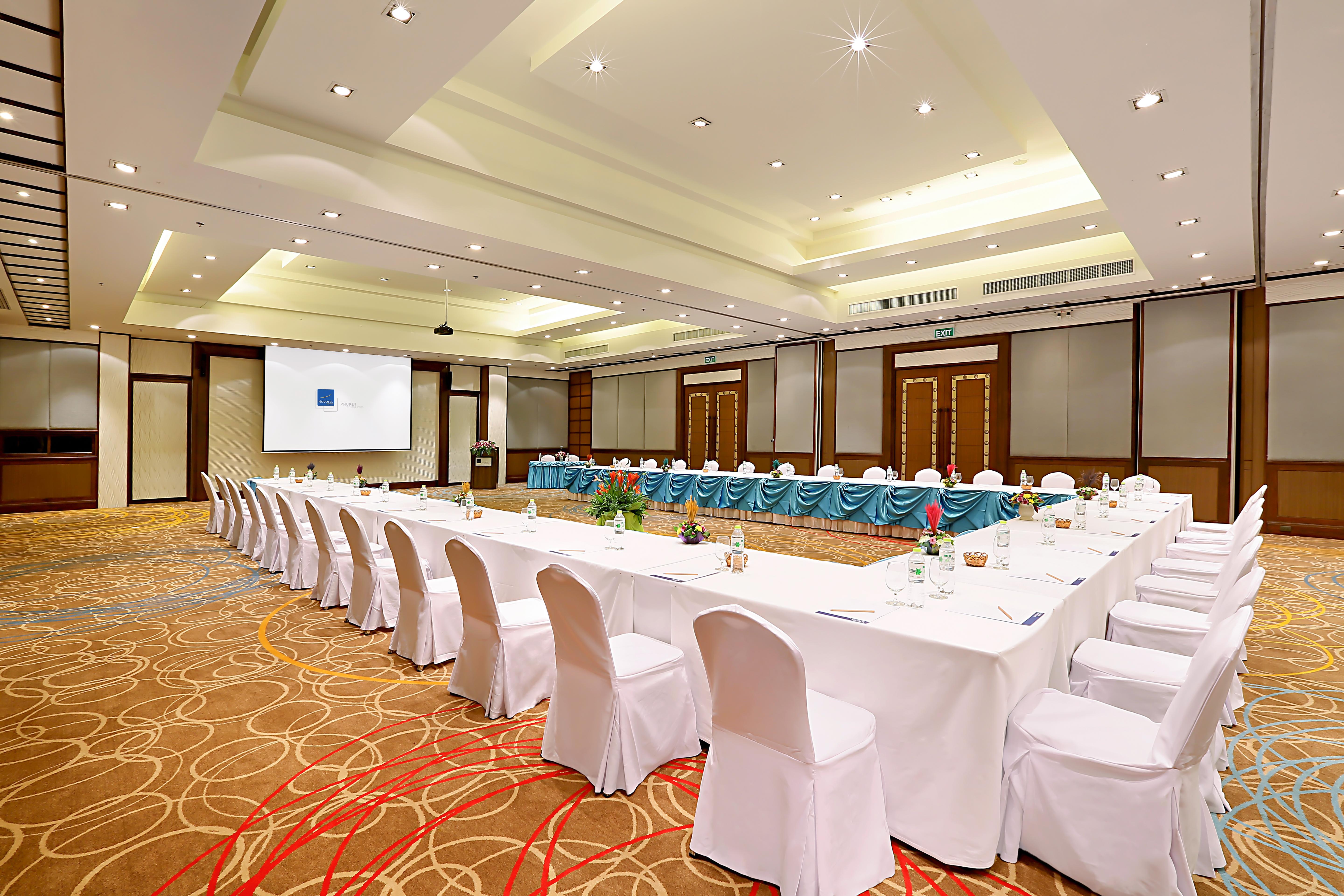 Novotel Phuket Vintage Park Hotel 4*