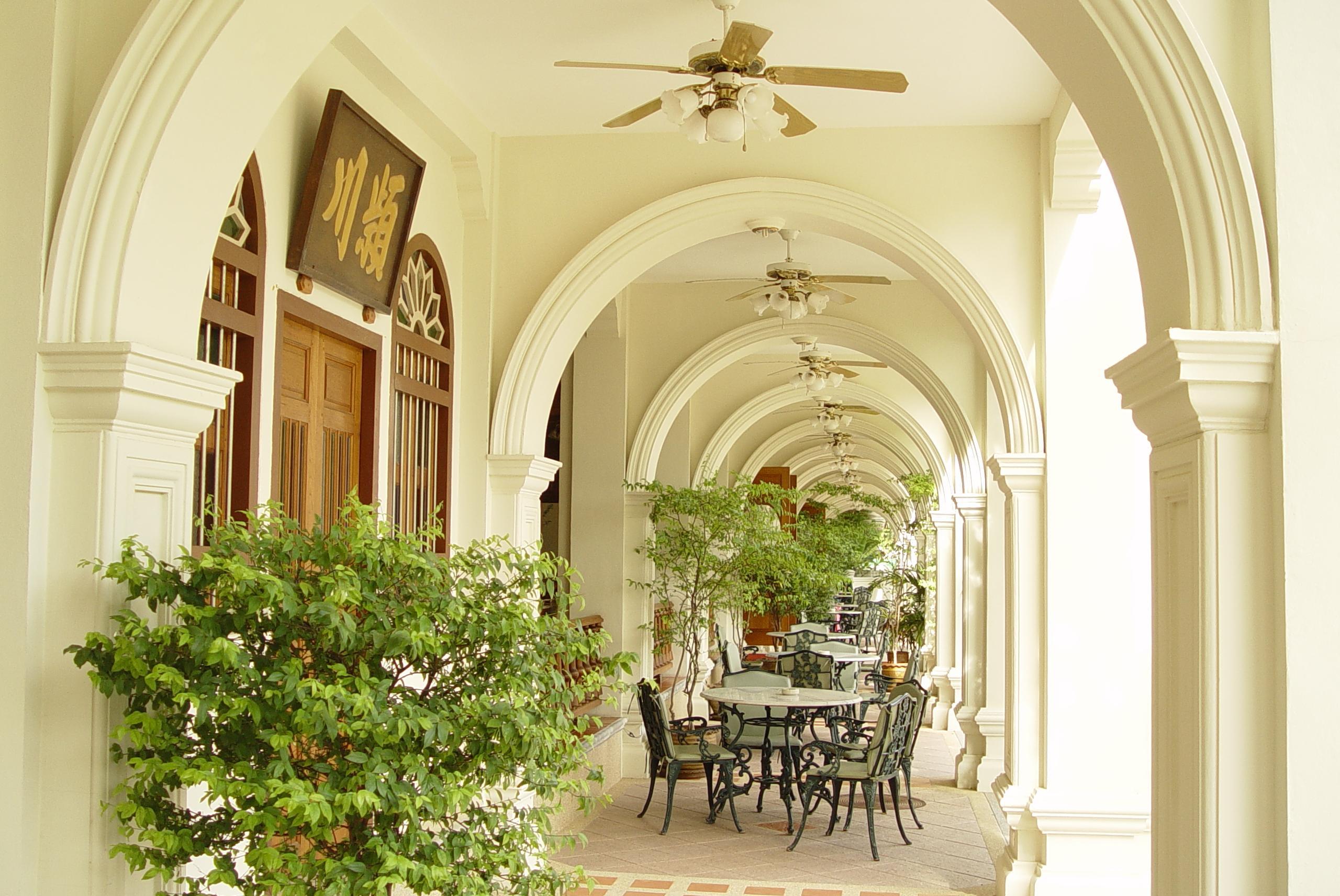 Hotel The Old Phuket - - Sha 4*