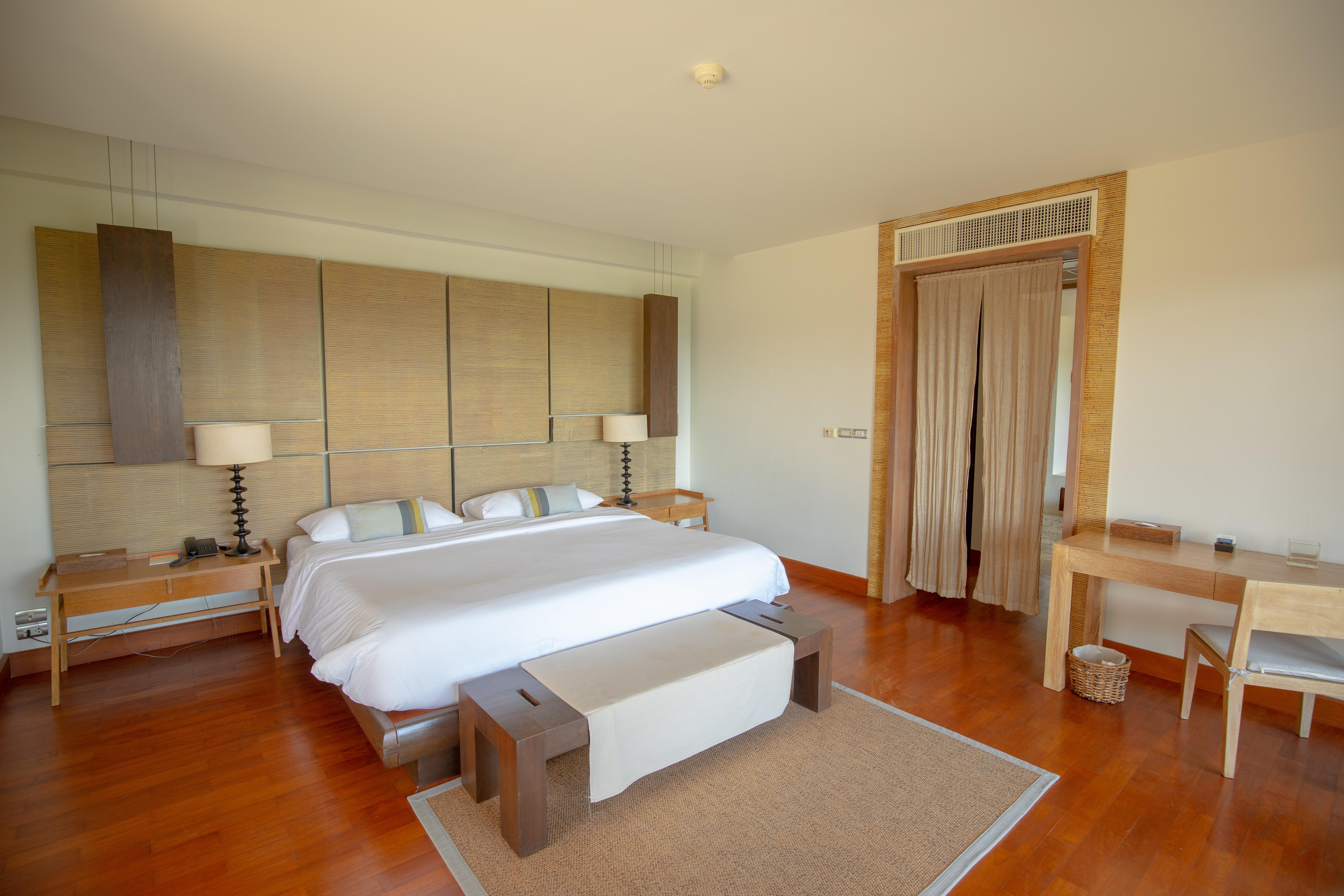 Resort Sri Phuket Luxury Pool - Sha